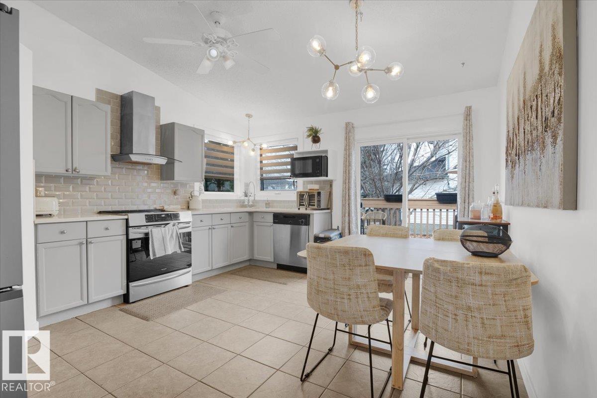 Photo 17 at 3635 44 Street NW, Kiniski Gardens, Edmonton