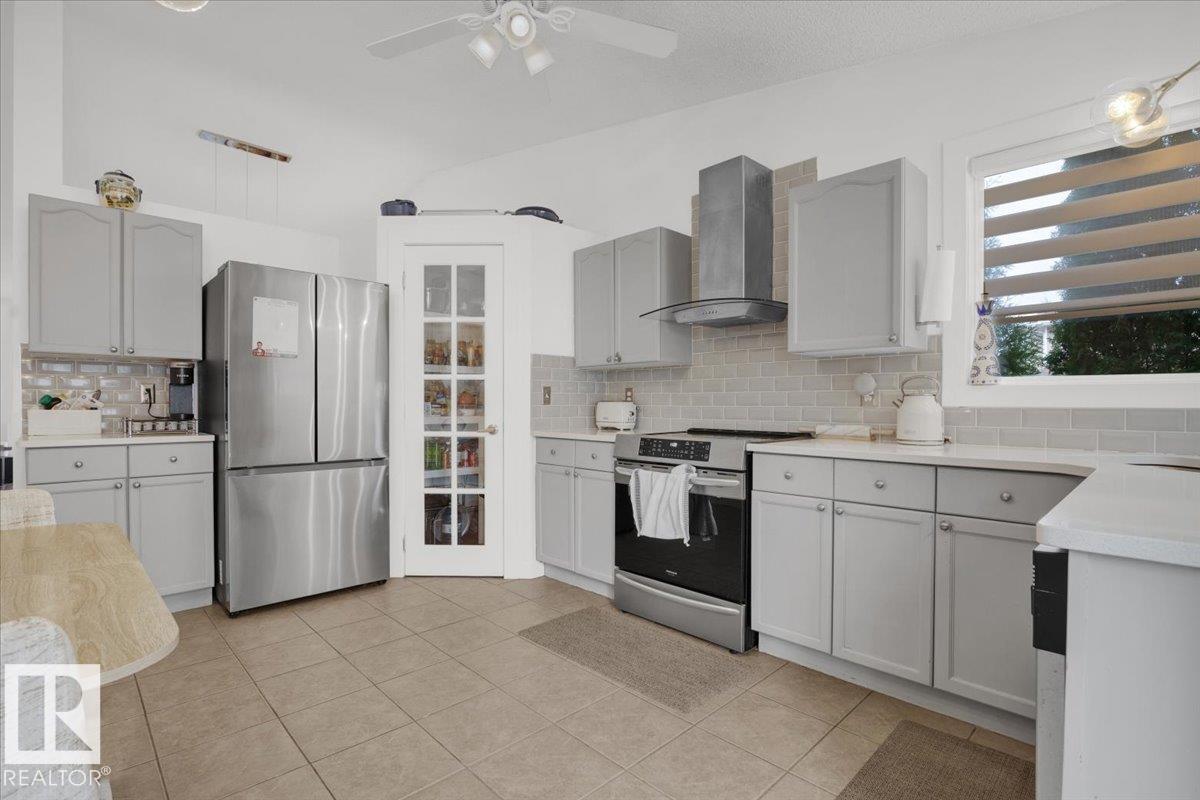 Photo 18 at 3635 44 Street NW, Kiniski Gardens, Edmonton