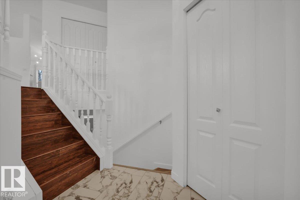 Photo 9 at 3635 44 Street NW, Kiniski Gardens, Edmonton