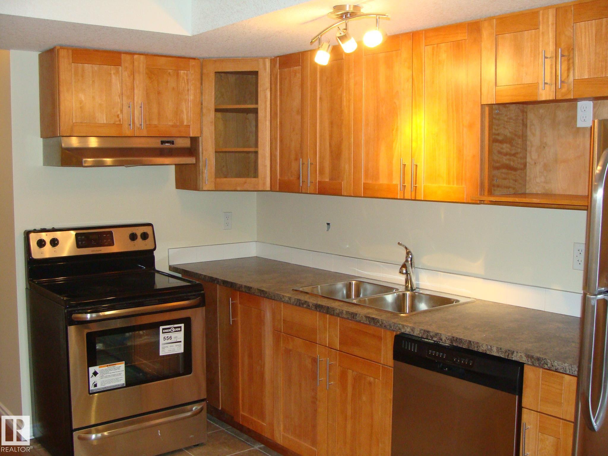 Photo 13 at 12124 122 Street NW, Prince Charles, Edmonton