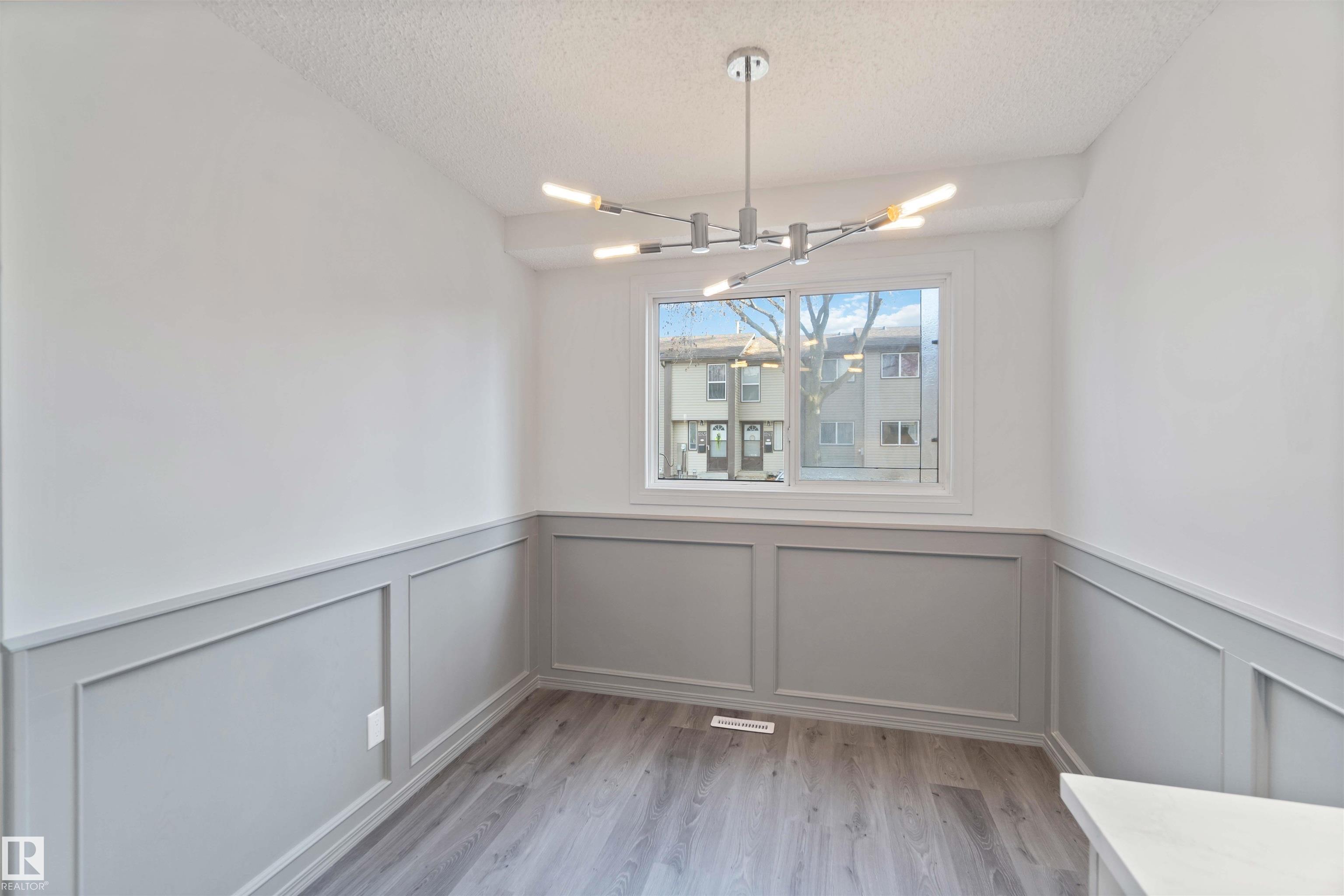 Photo 15 at 1281 Hooke Road NW, Overlanders, Edmonton