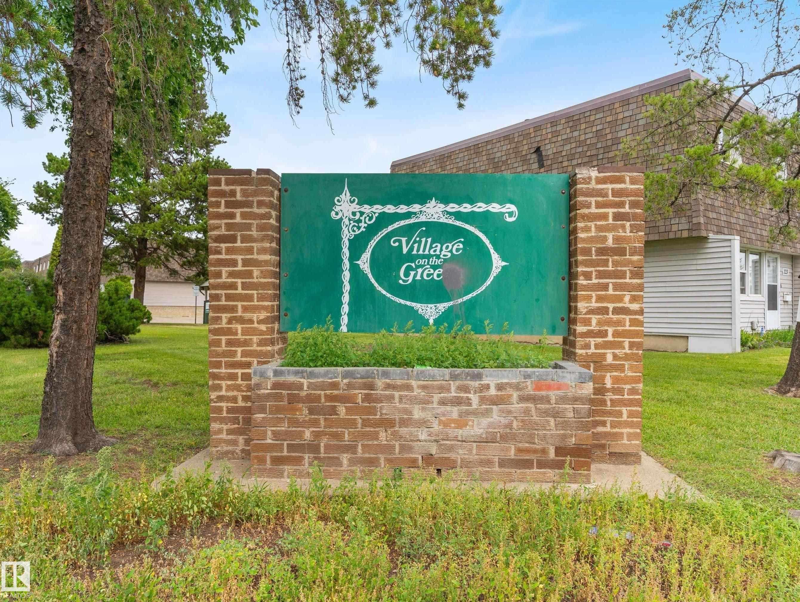 713 Village On The Green NW, York, Edmonton 