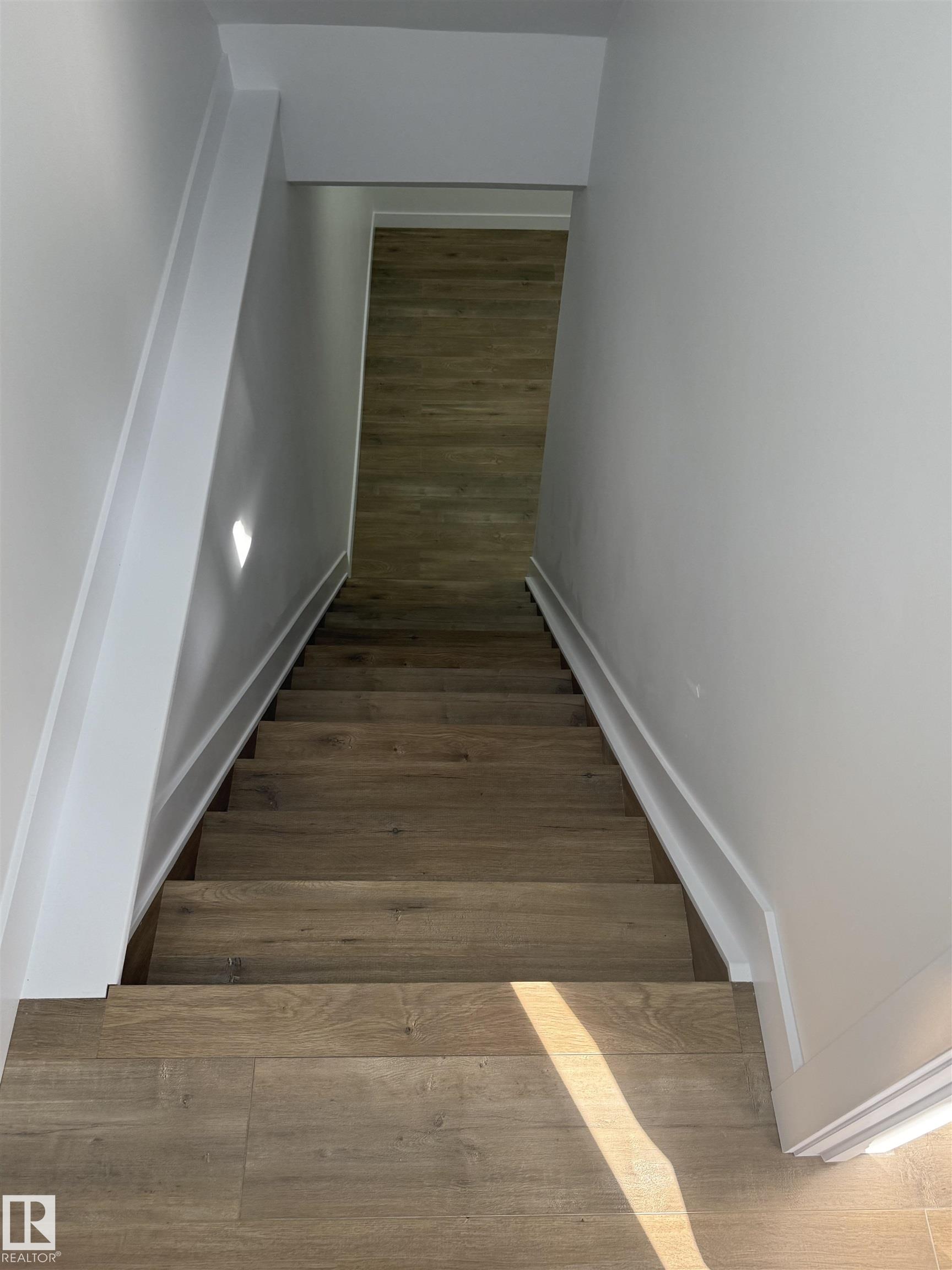 Photo 18 at 713 Village On The Green NW, York, Edmonton