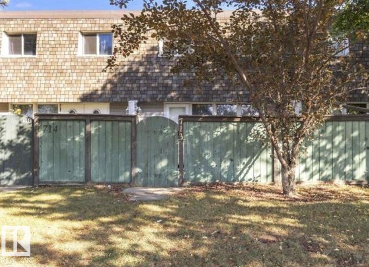 Photo 21 at 713 Village On The Green NW, York, Edmonton