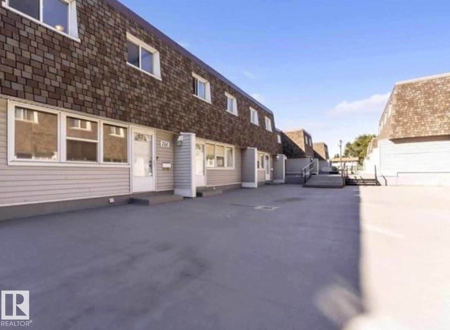 Photo 26 at 713 Village On The Green NW, York, Edmonton