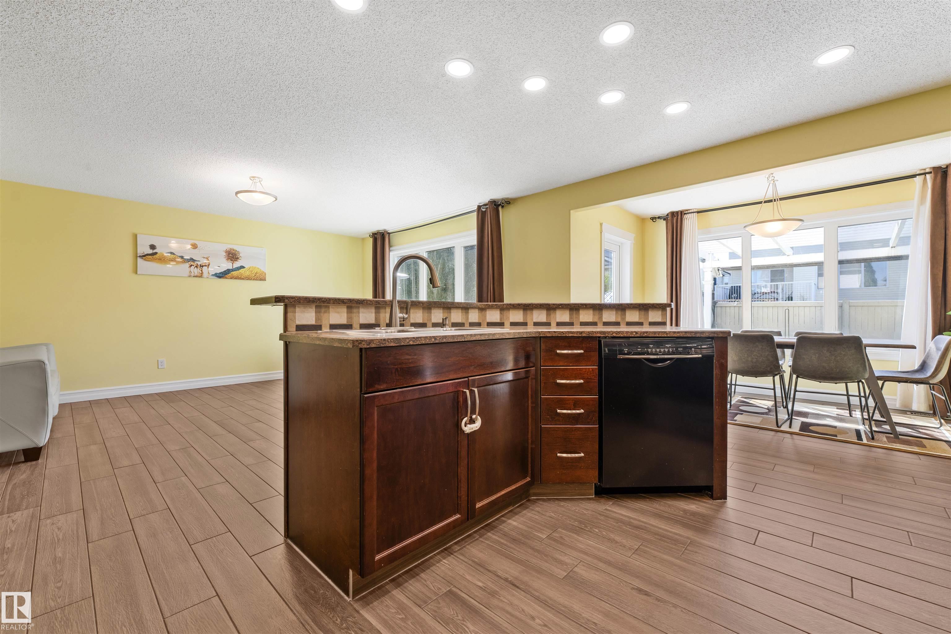 Photo 18 at 6123 11 Avenue SW, Walker, Edmonton