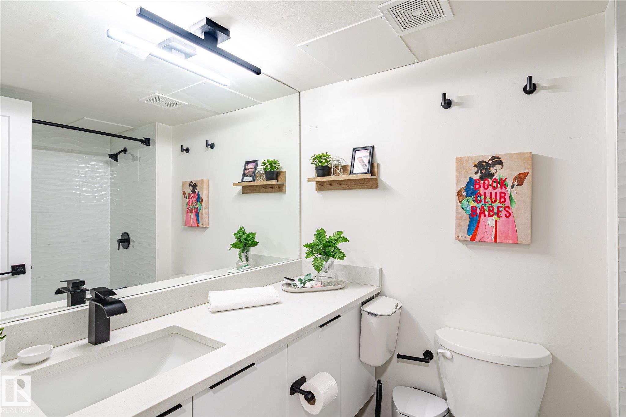 Photo 5 at 1412 - 9918 101 Street NW, Downtown, Edmonton