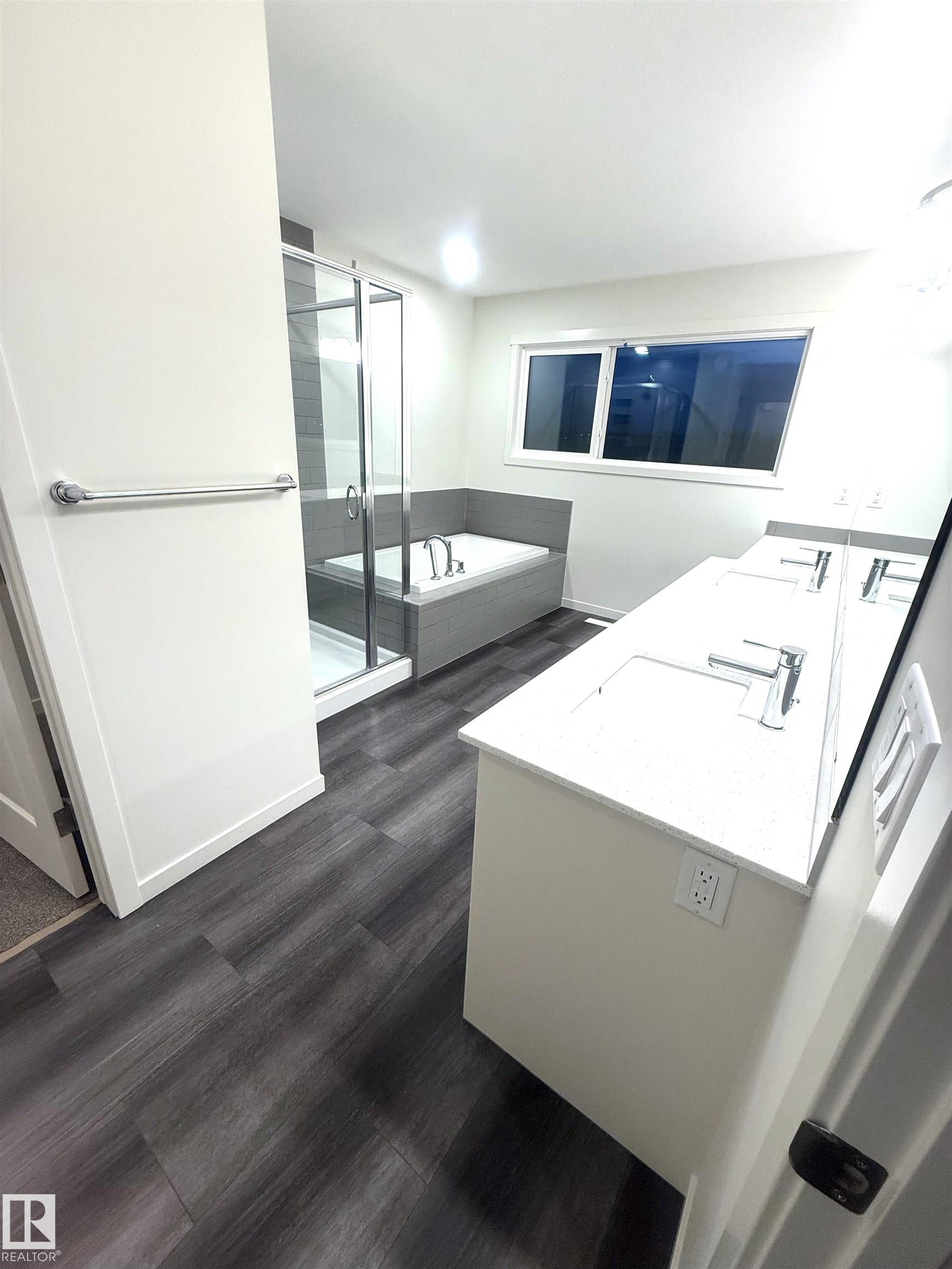 Photo 10 at 3968 Wren Loop NW, Kinglet Gardens, Edmonton