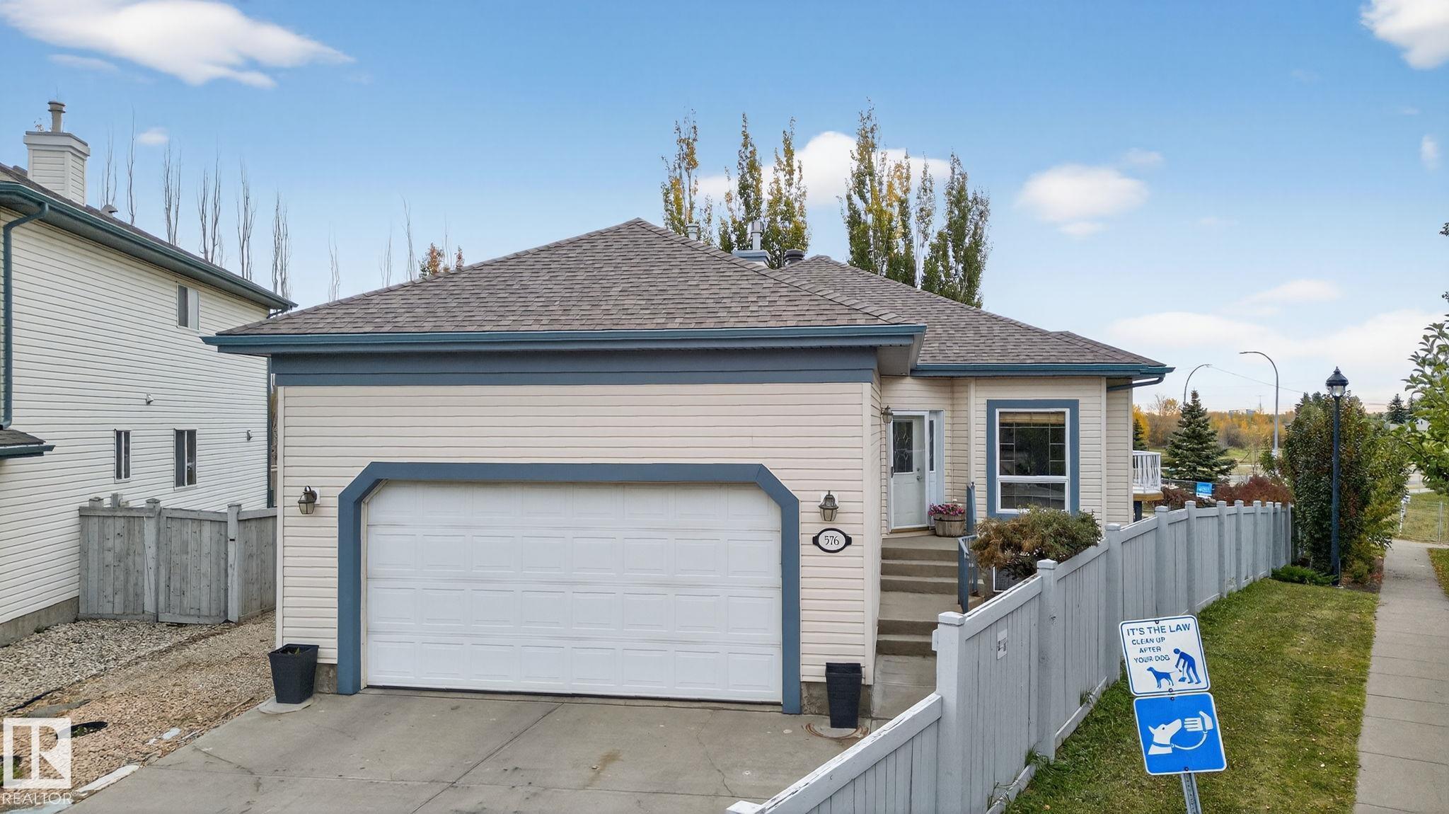 Picture for 576 GLENWRIGHT CR NW