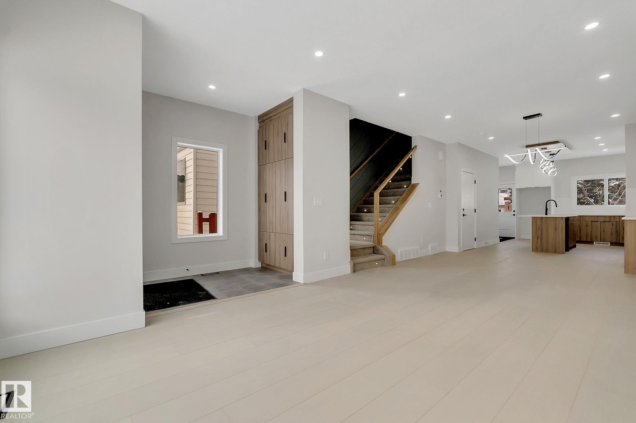 Picture for 11132 72 AV NW