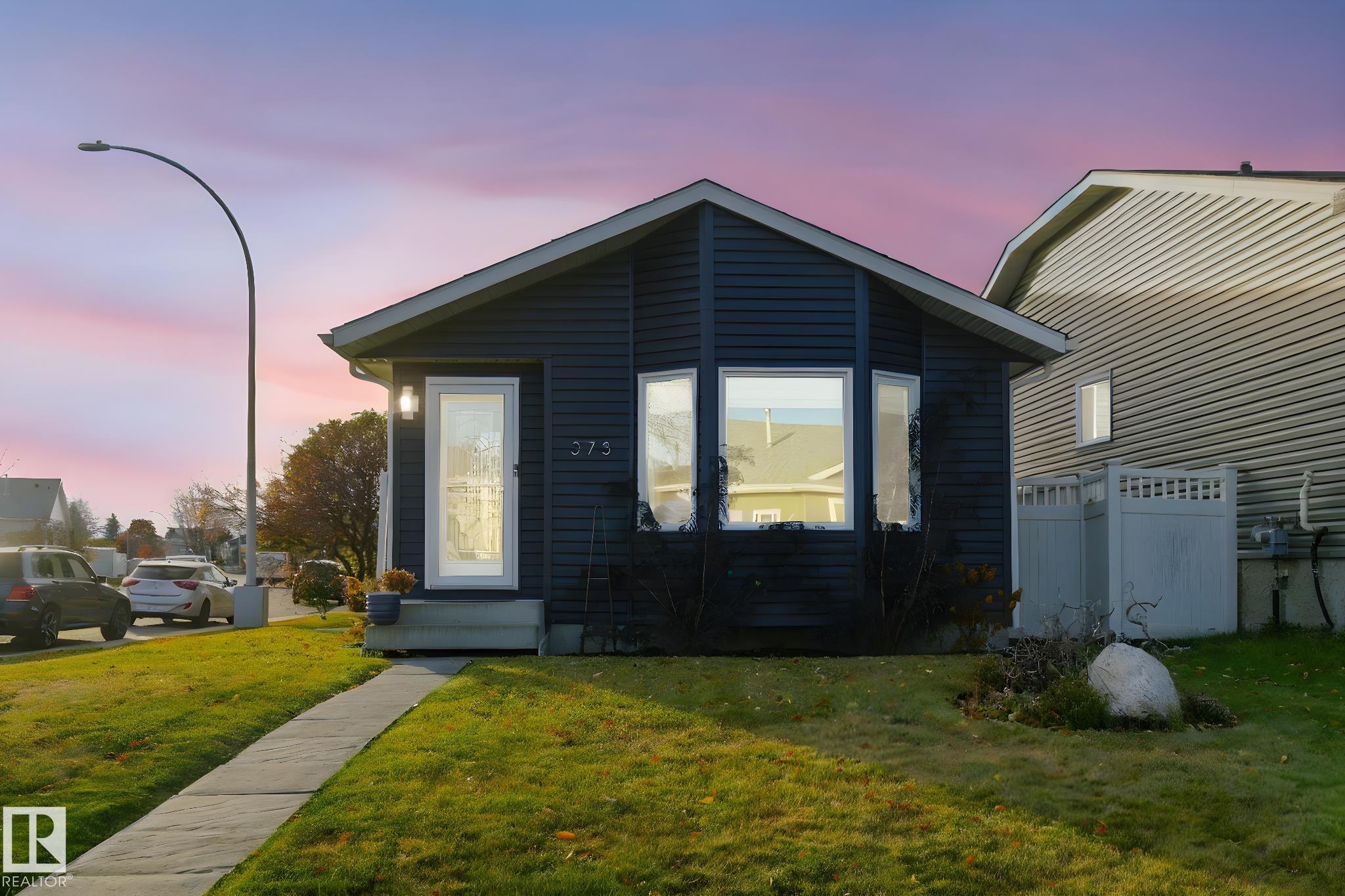 Picture for 373 KLINE CR NW