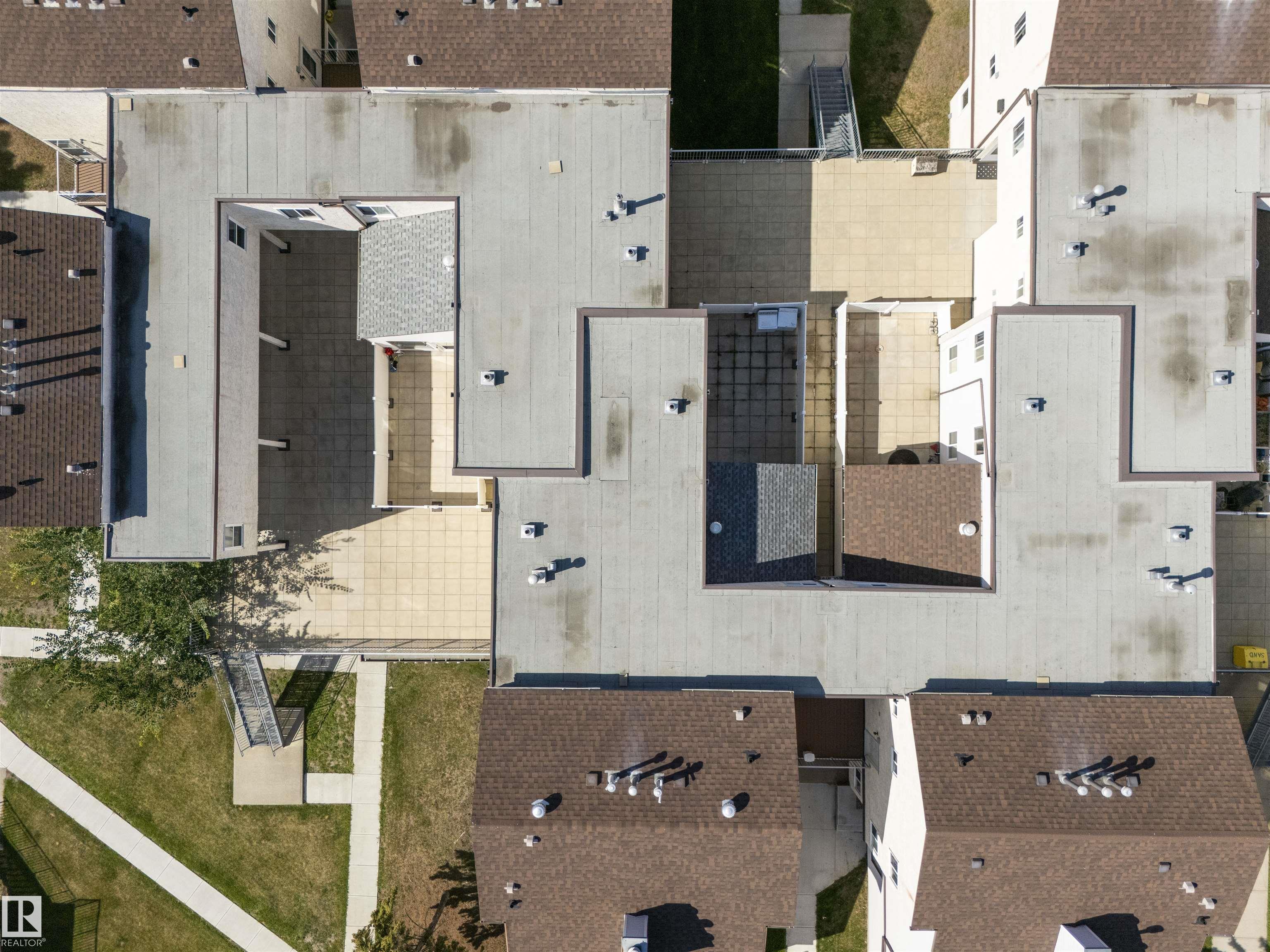 Photo 19 at 255 Lancaster Terrace NW, Dunluce, Edmonton