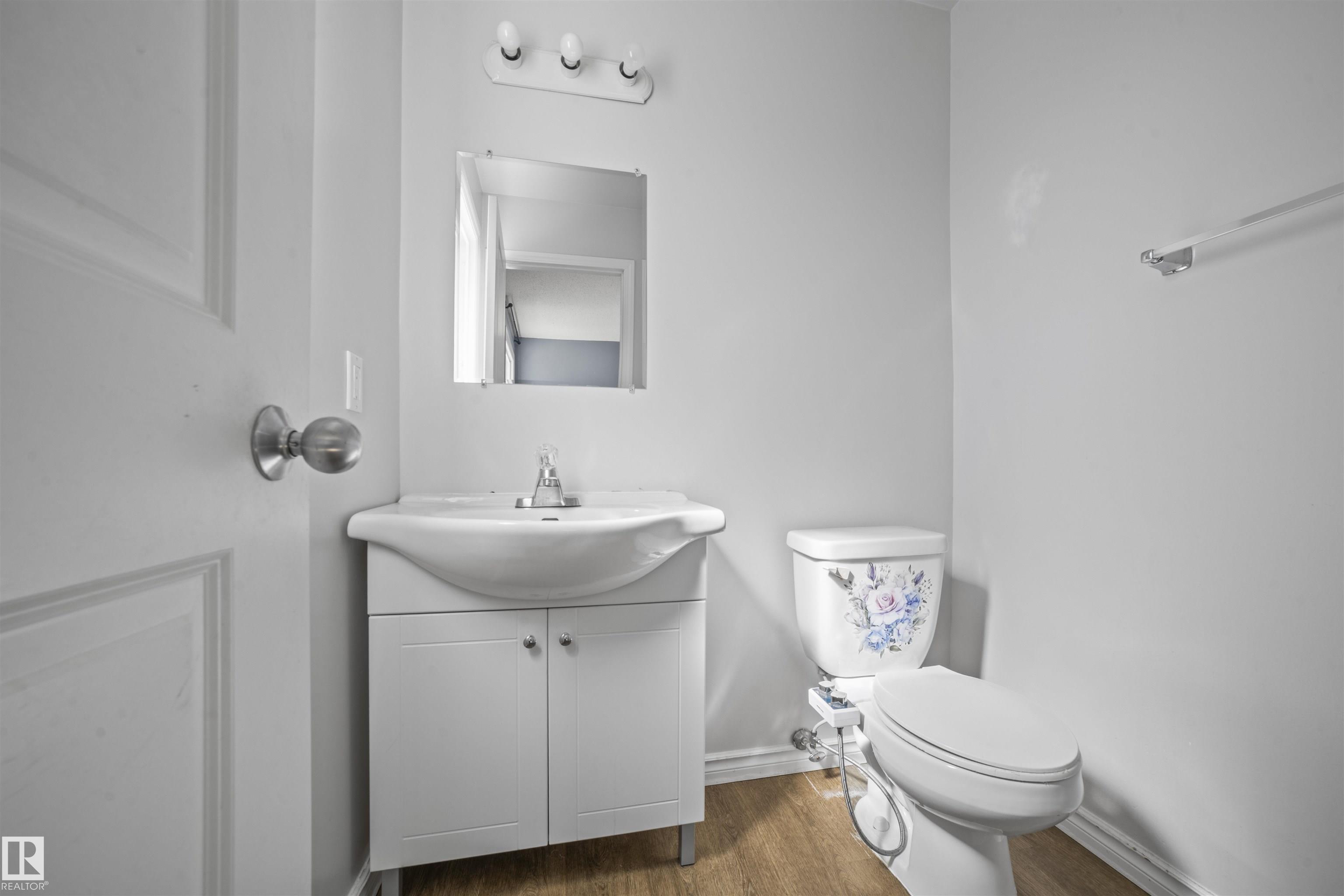 Photo 7 at 255 Lancaster Terrace NW, Dunluce, Edmonton