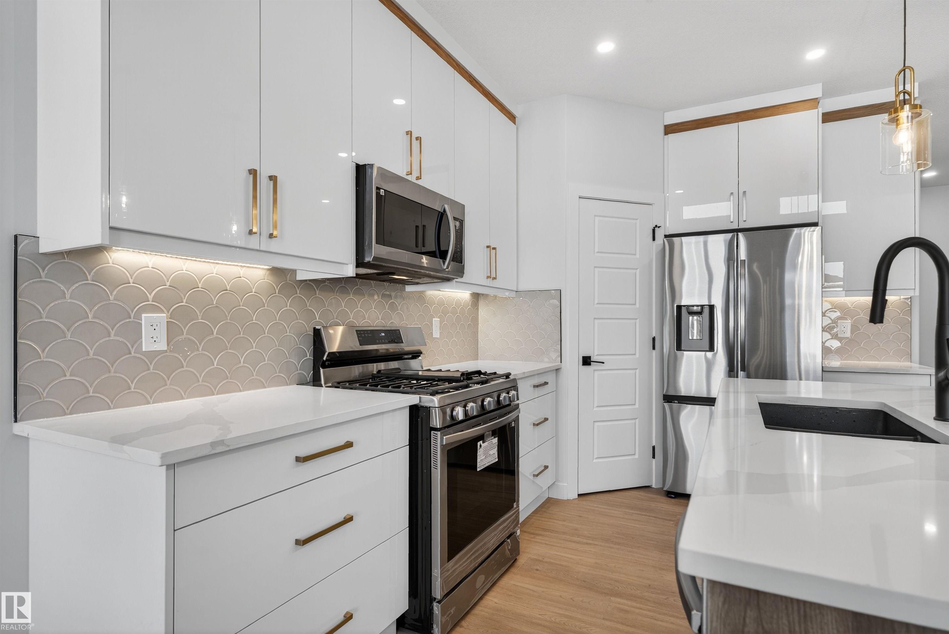 Photo 5 at 17 Hull Wynd, Hilldowns, Spruce Grove