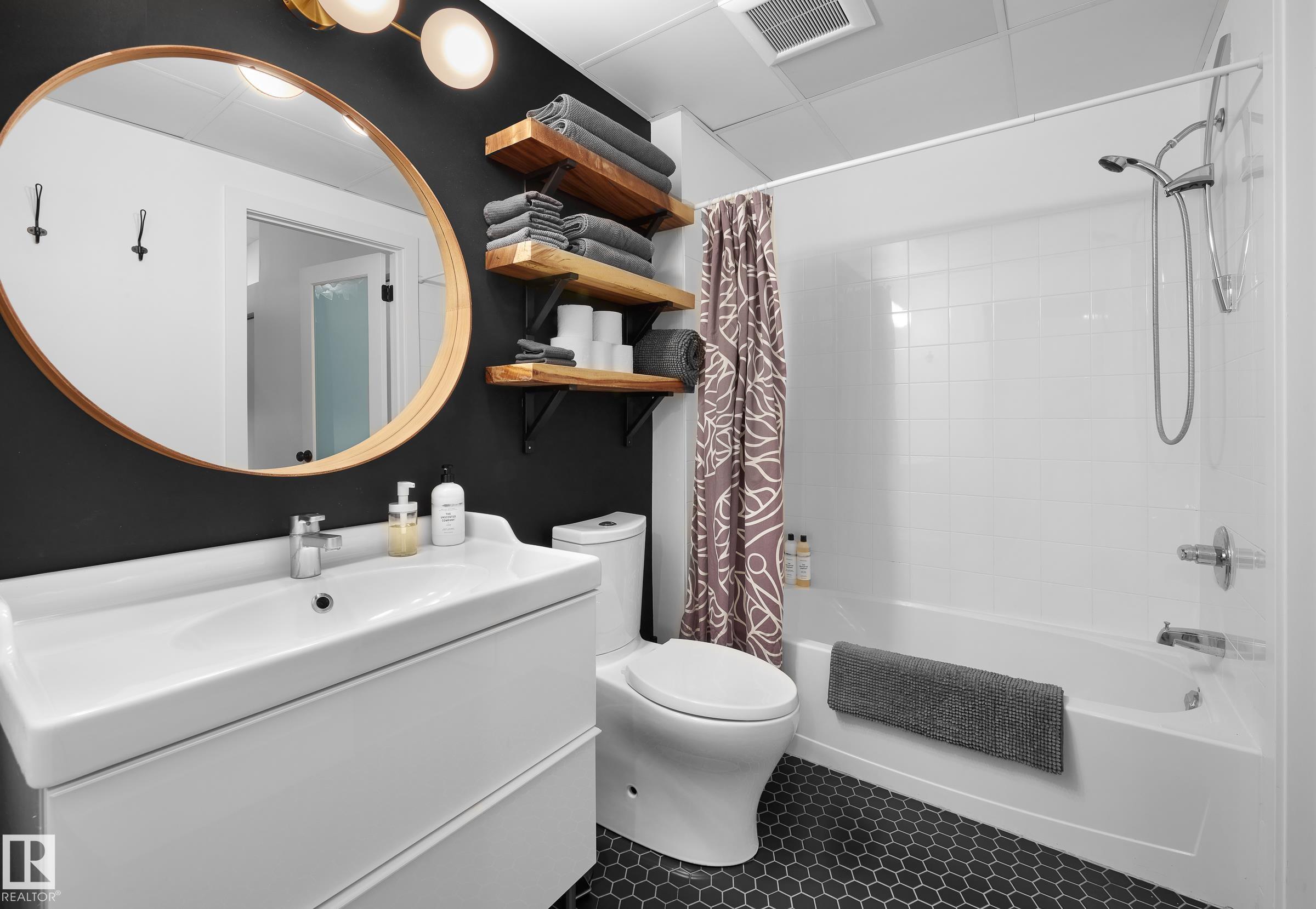 Photo 15 at 210 - 10024 Jasper Avenue NW, Downtown, Edmonton