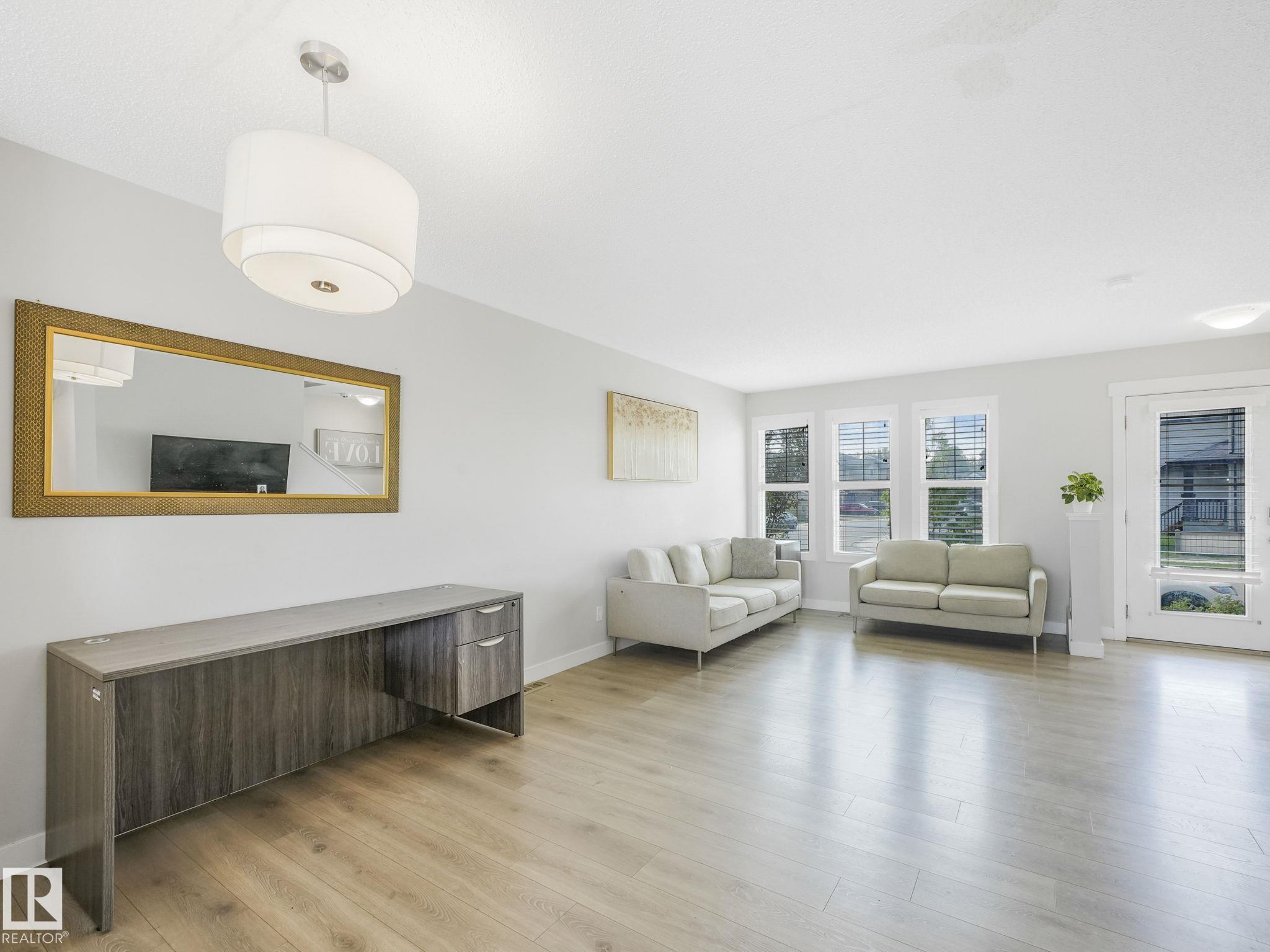 648 Lewis Greens Drive NW, Stewart Greens, Edmonton photo number 2