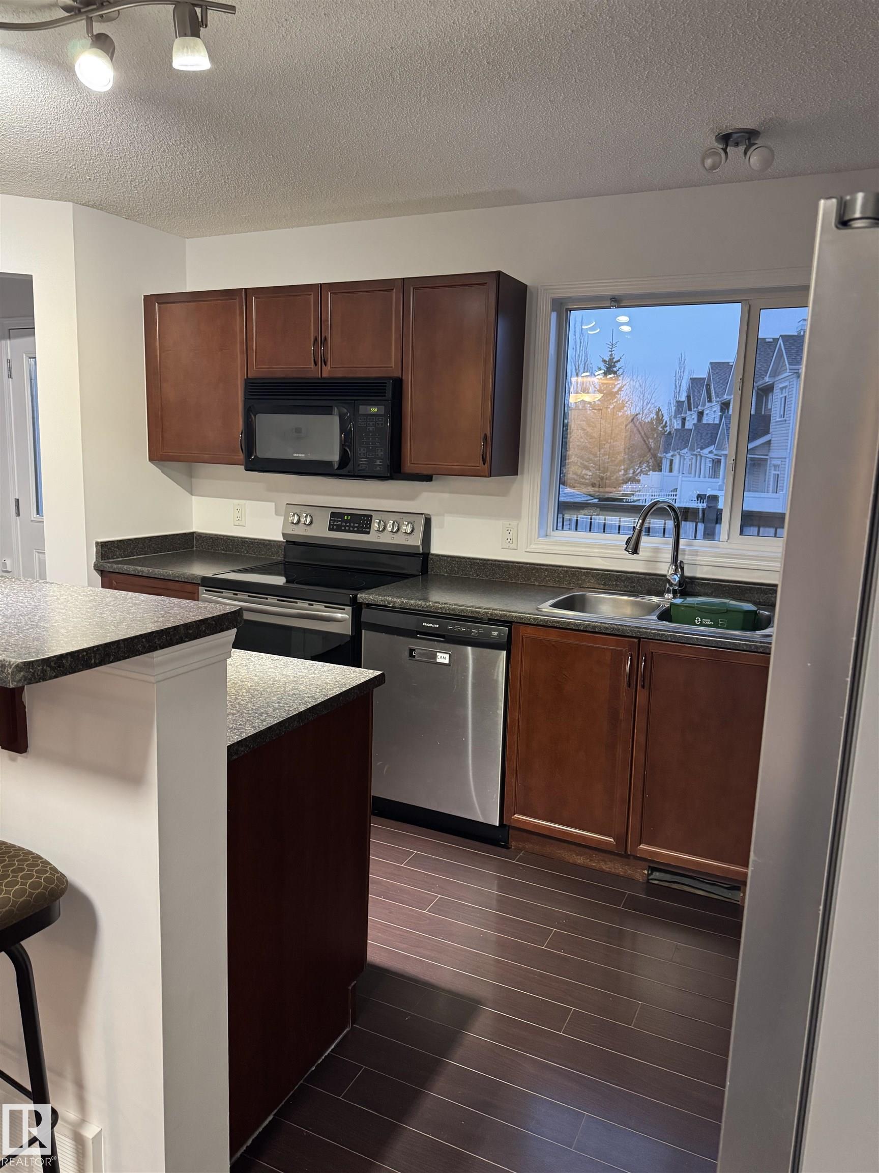 Picture for 7112 19A AV SW