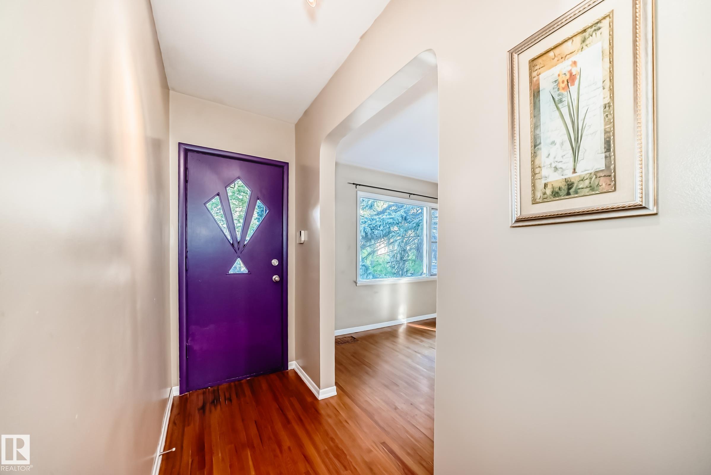 Photo 5 at 12807 121 Avenue NW, Sherbrooke, Edmonton