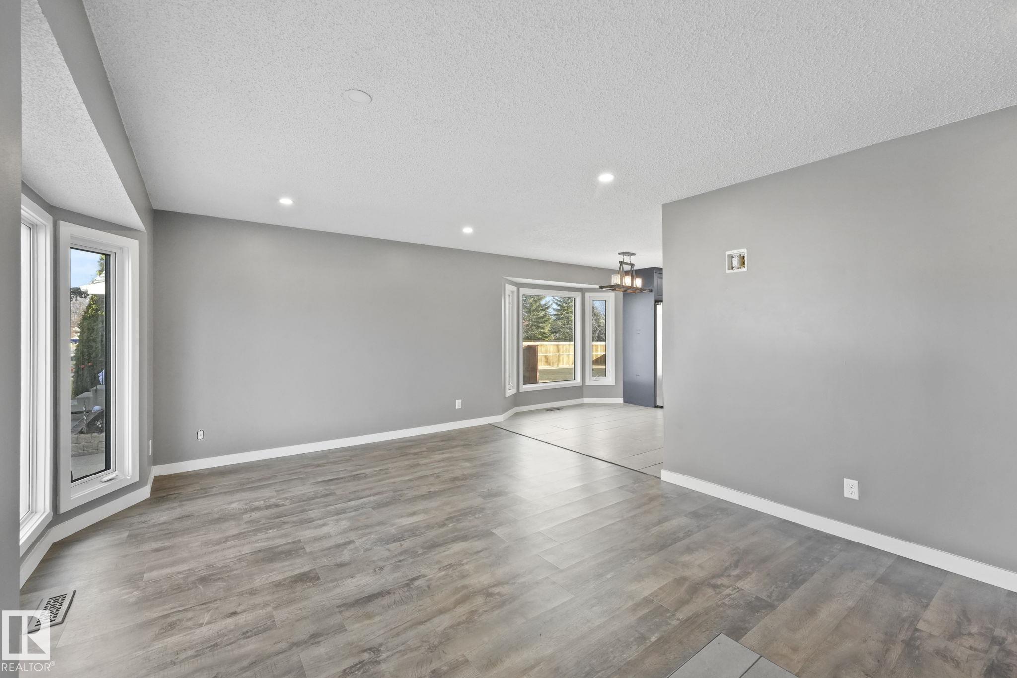 Photo 5 at 14515 29 Street NW, Kirkness, Edmonton