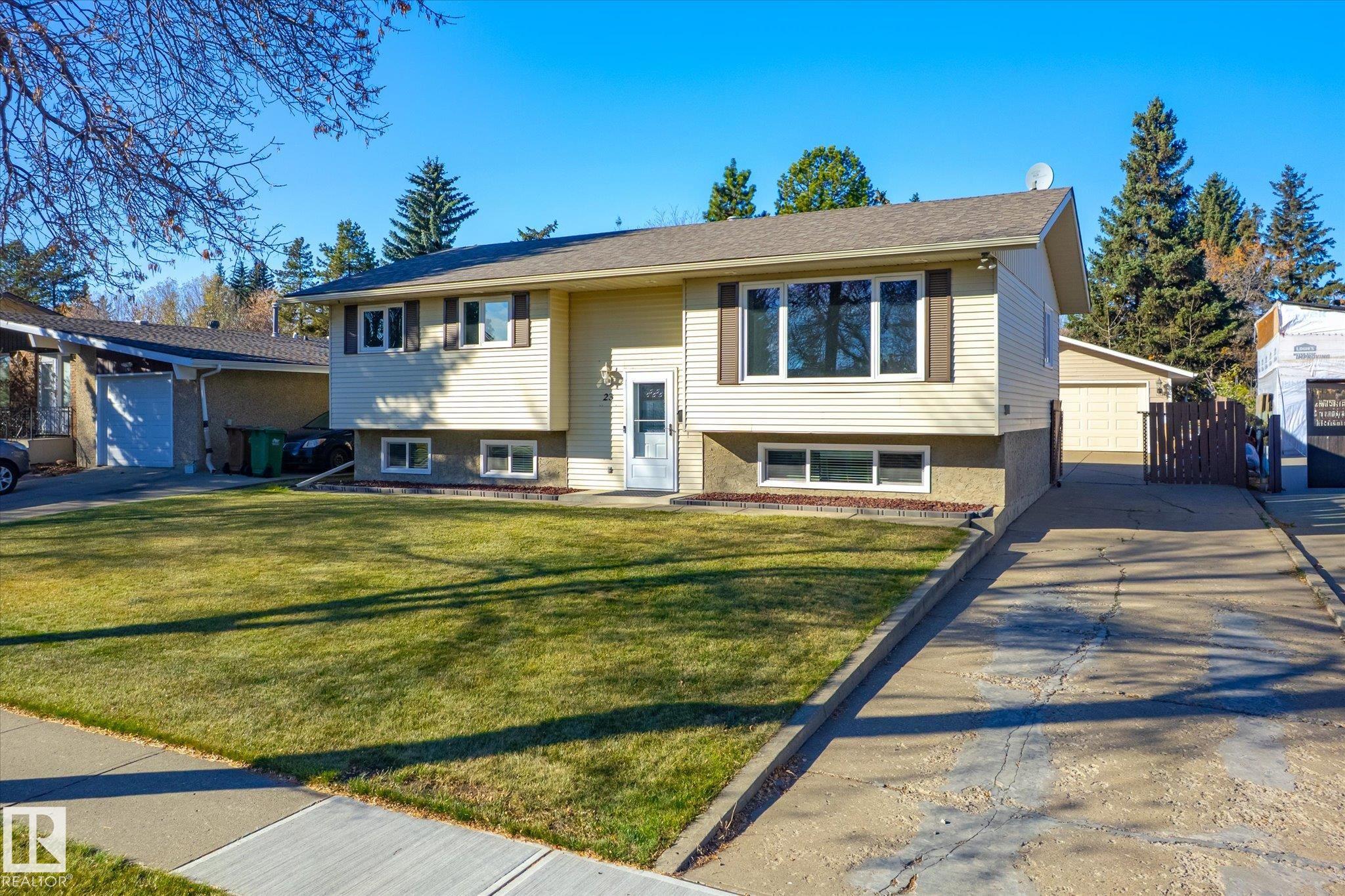 Photo 2 at 23 Annette Crescent, Akinsdale, St. Albert