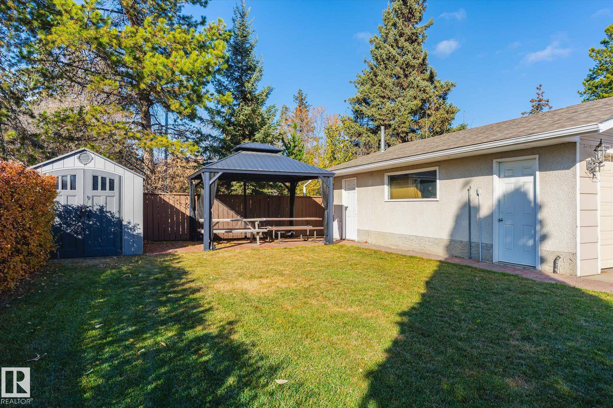 Photo 9 at 23 Annette Crescent, Akinsdale, St. Albert