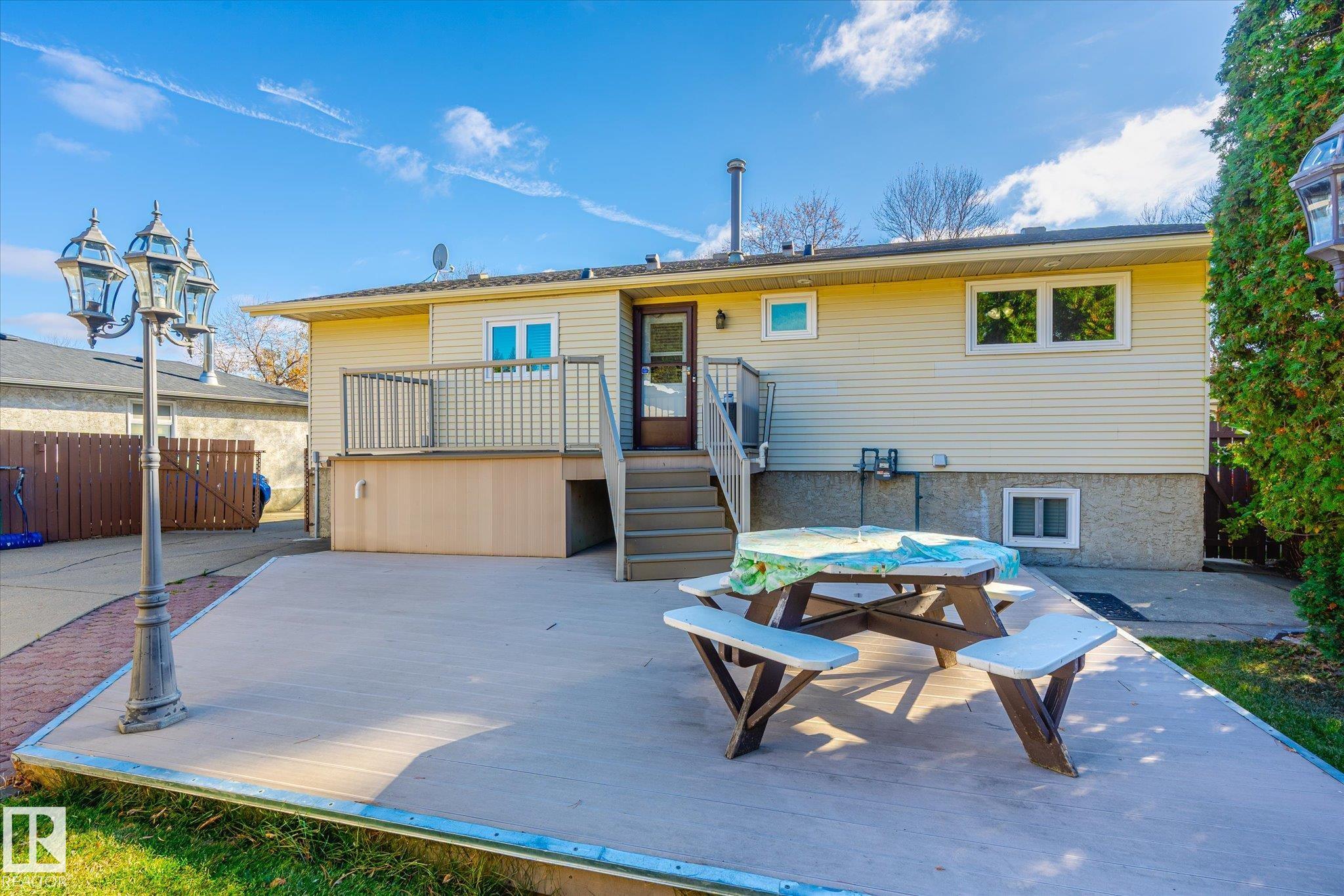 Photo 10 at 23 Annette Crescent, Akinsdale, St. Albert