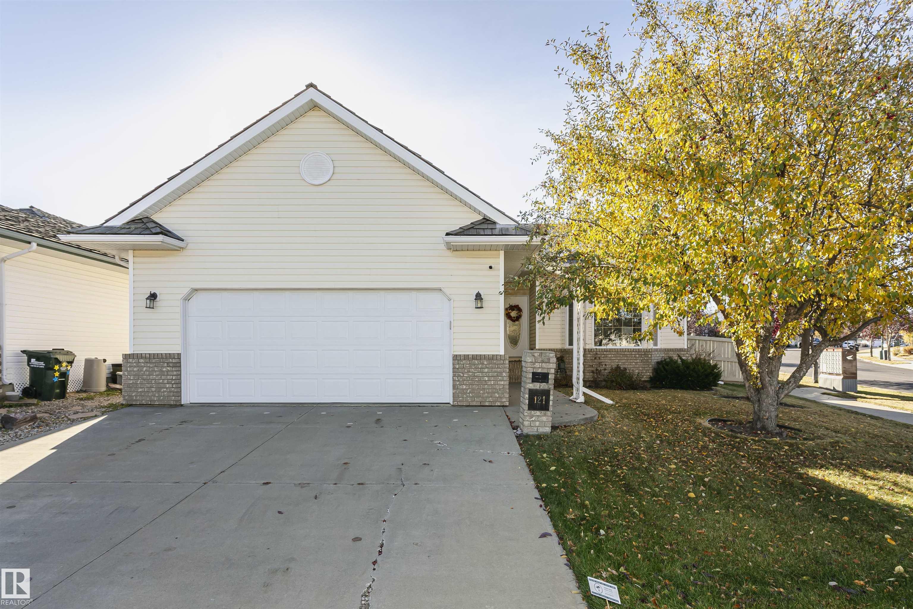 Photo 2 at 121 Regal, The Ridge, Sherwood Park