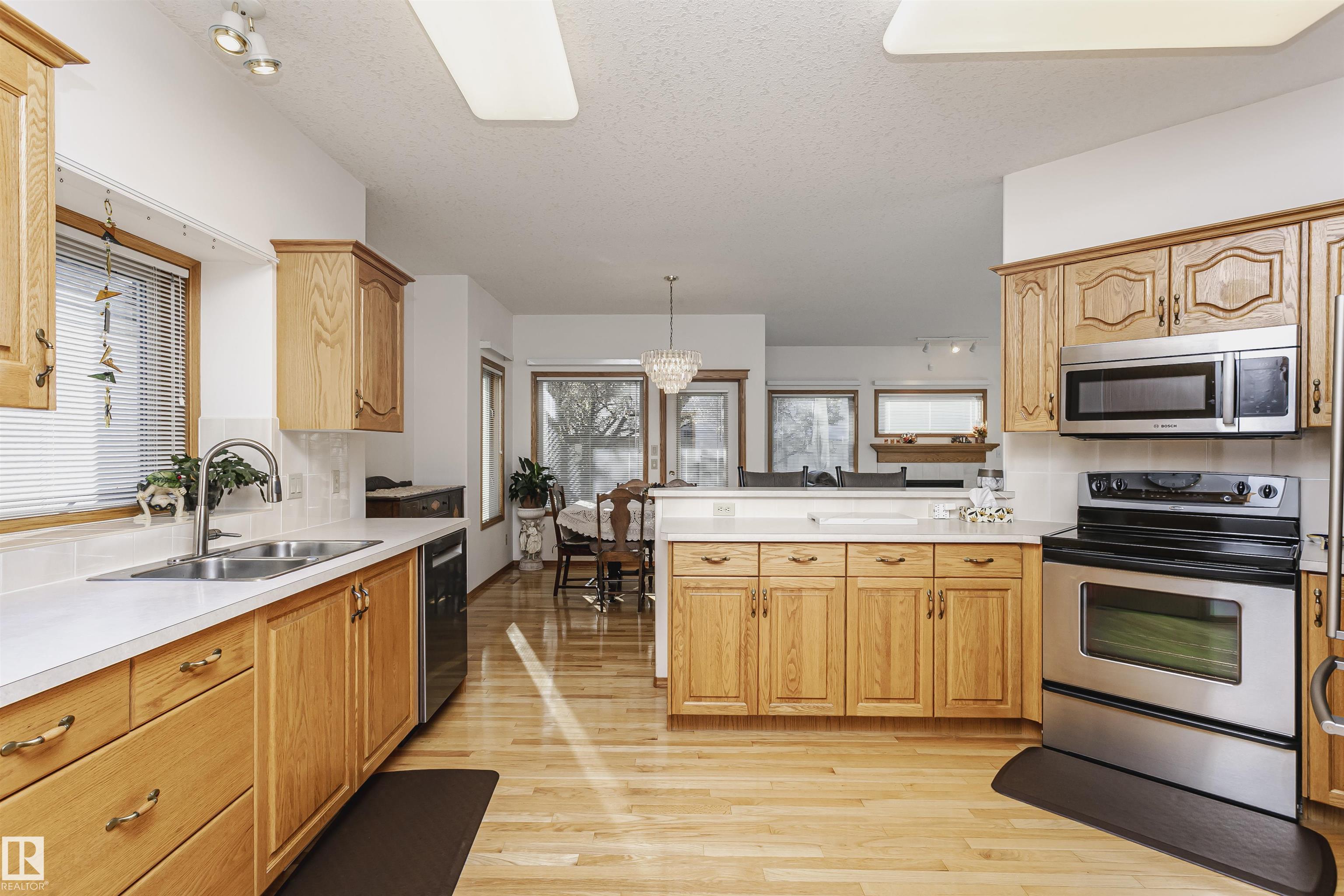 Photo 15 at 121 Regal, The Ridge, Sherwood Park