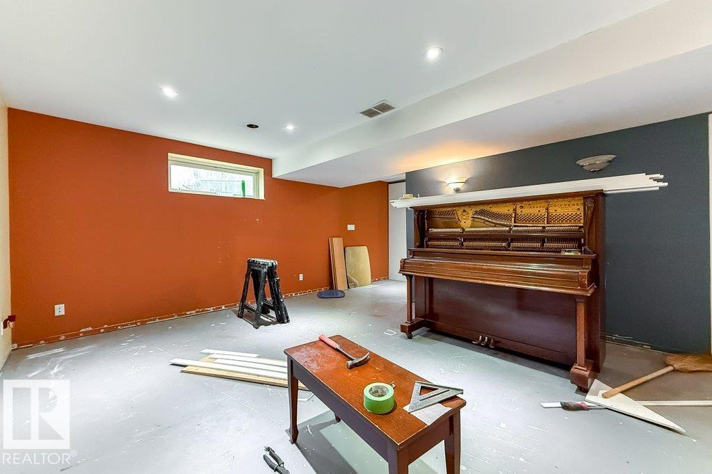 Photo 27 at 6 Lansing, Lakewood, Spruce Grove