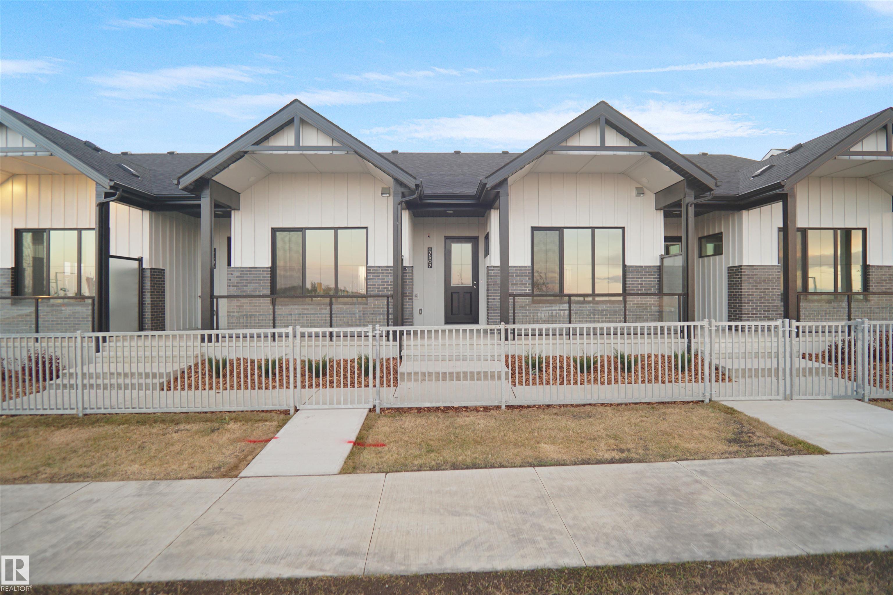 7507 Observer Lane NW, Blatchford Area, Edmonton photo number 2