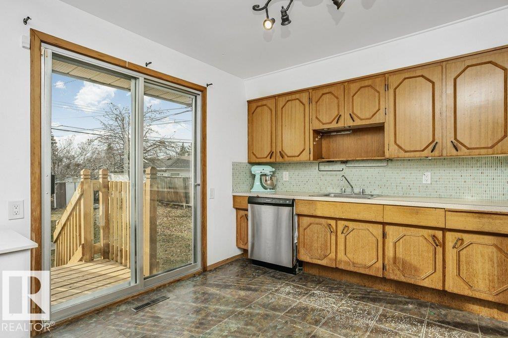 Photo 14 at 6211 134 Avenue NW, Belvedere, Edmonton