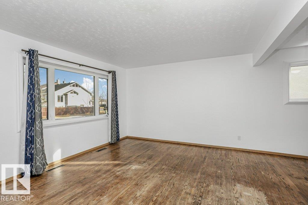 Photo 6 at 6211 134 Avenue NW, Belvedere, Edmonton