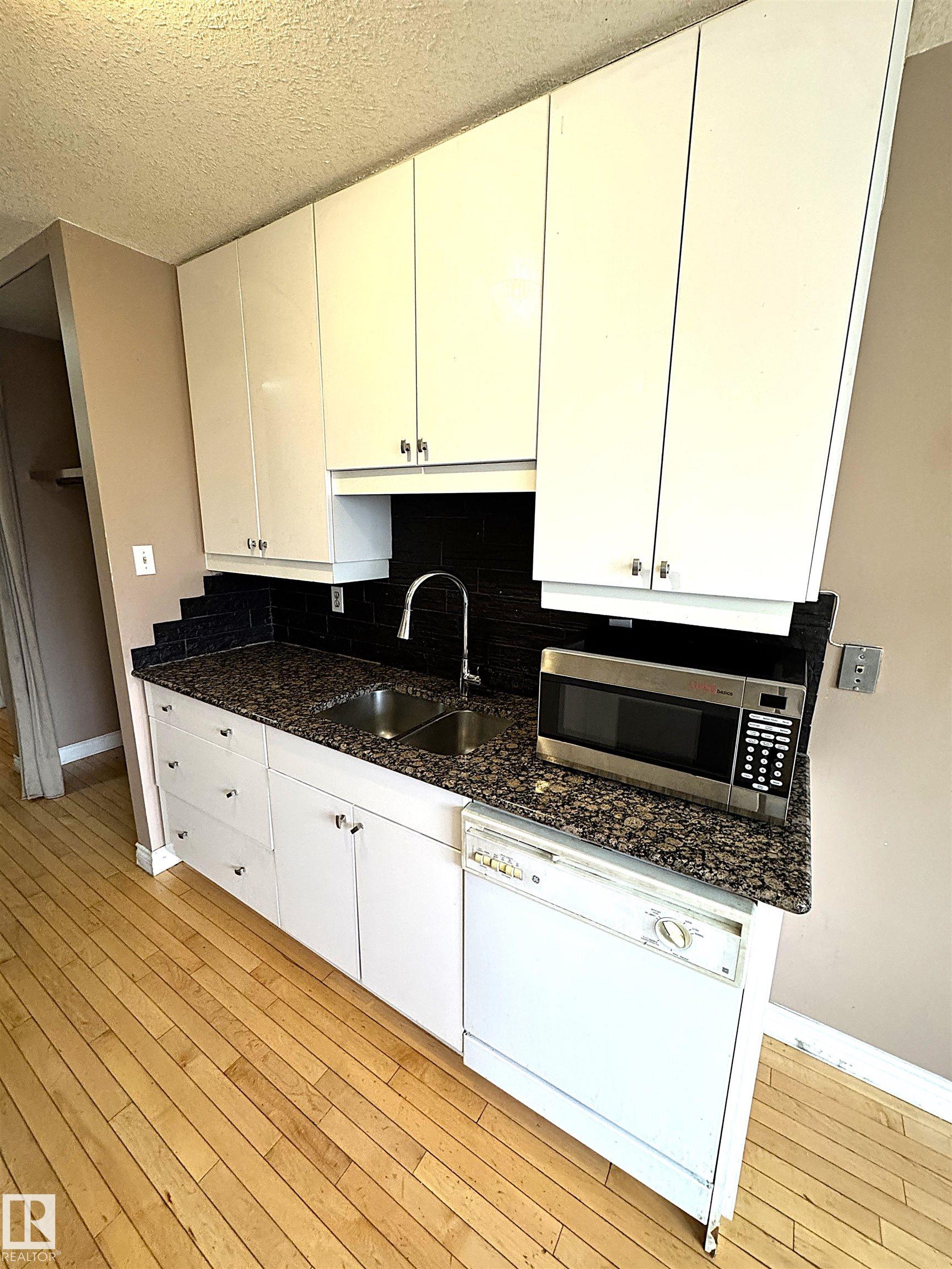 Photo 6 at 301 - 10035 164 Street NW, Glenwood, Edmonton