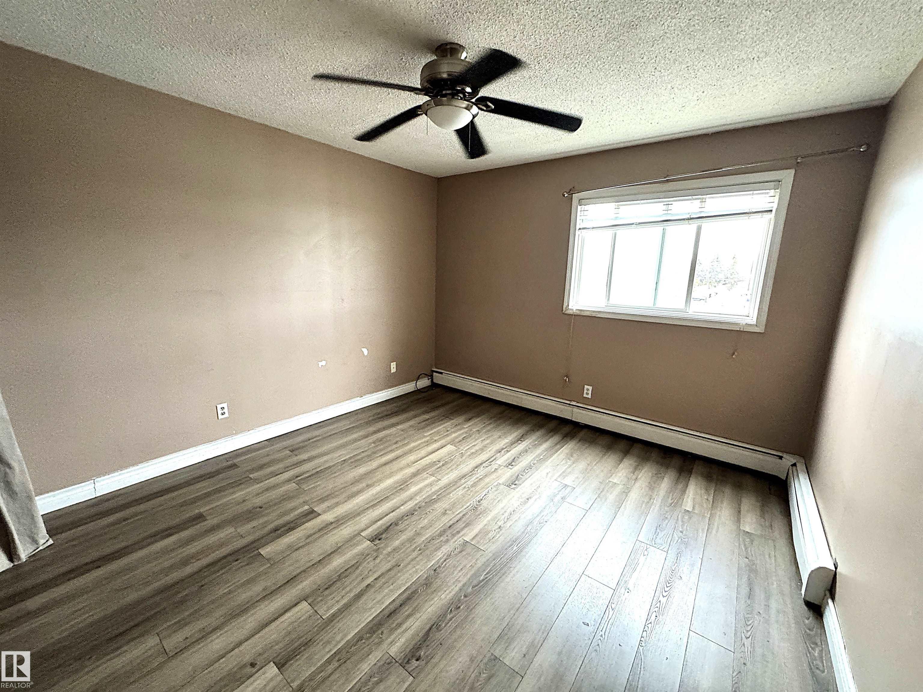 Photo 10 at 301 - 10035 164 Street NW, Glenwood, Edmonton