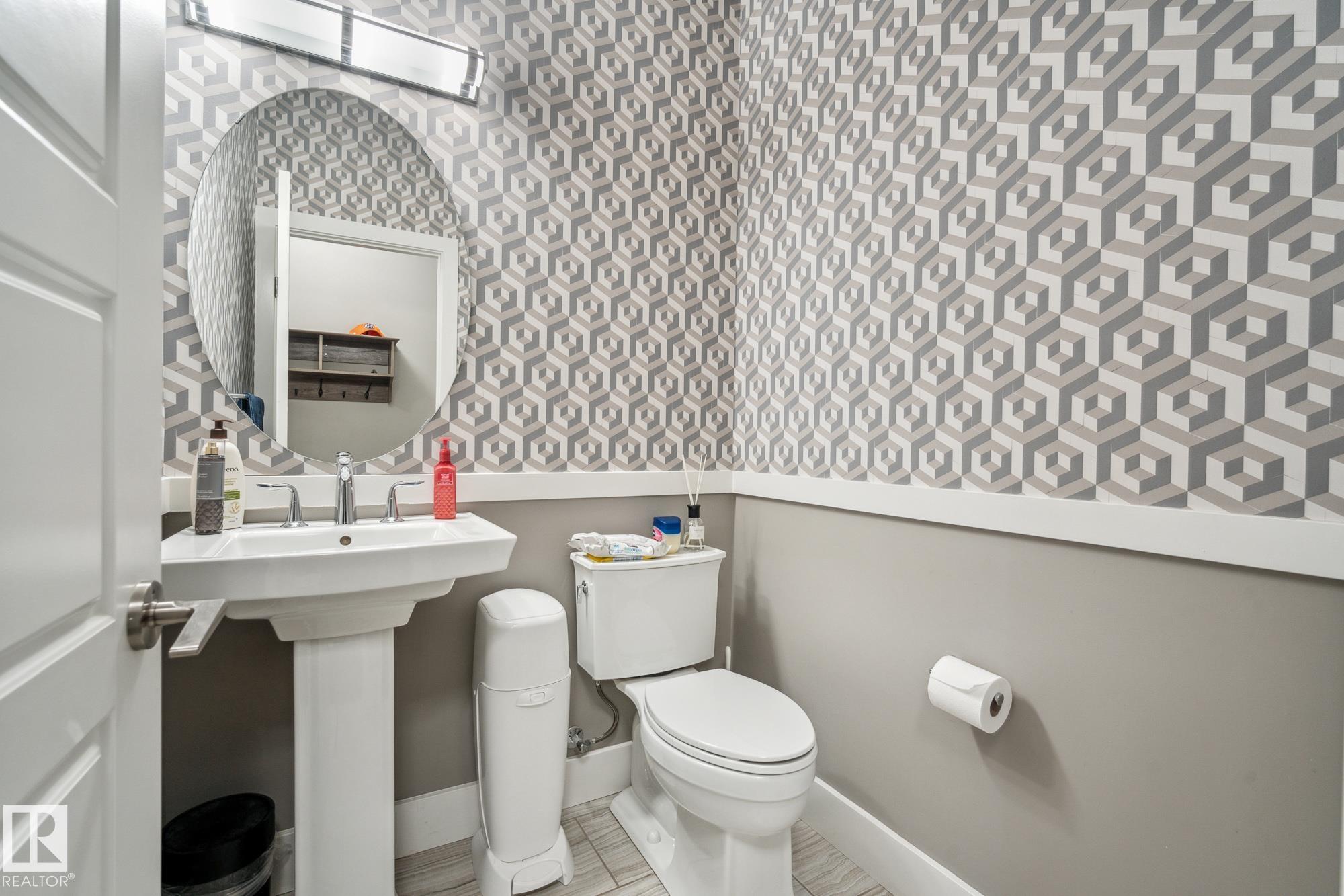 Photo 15 at 2135 Glenridding Way SW, Glenridding Heights, Edmonton