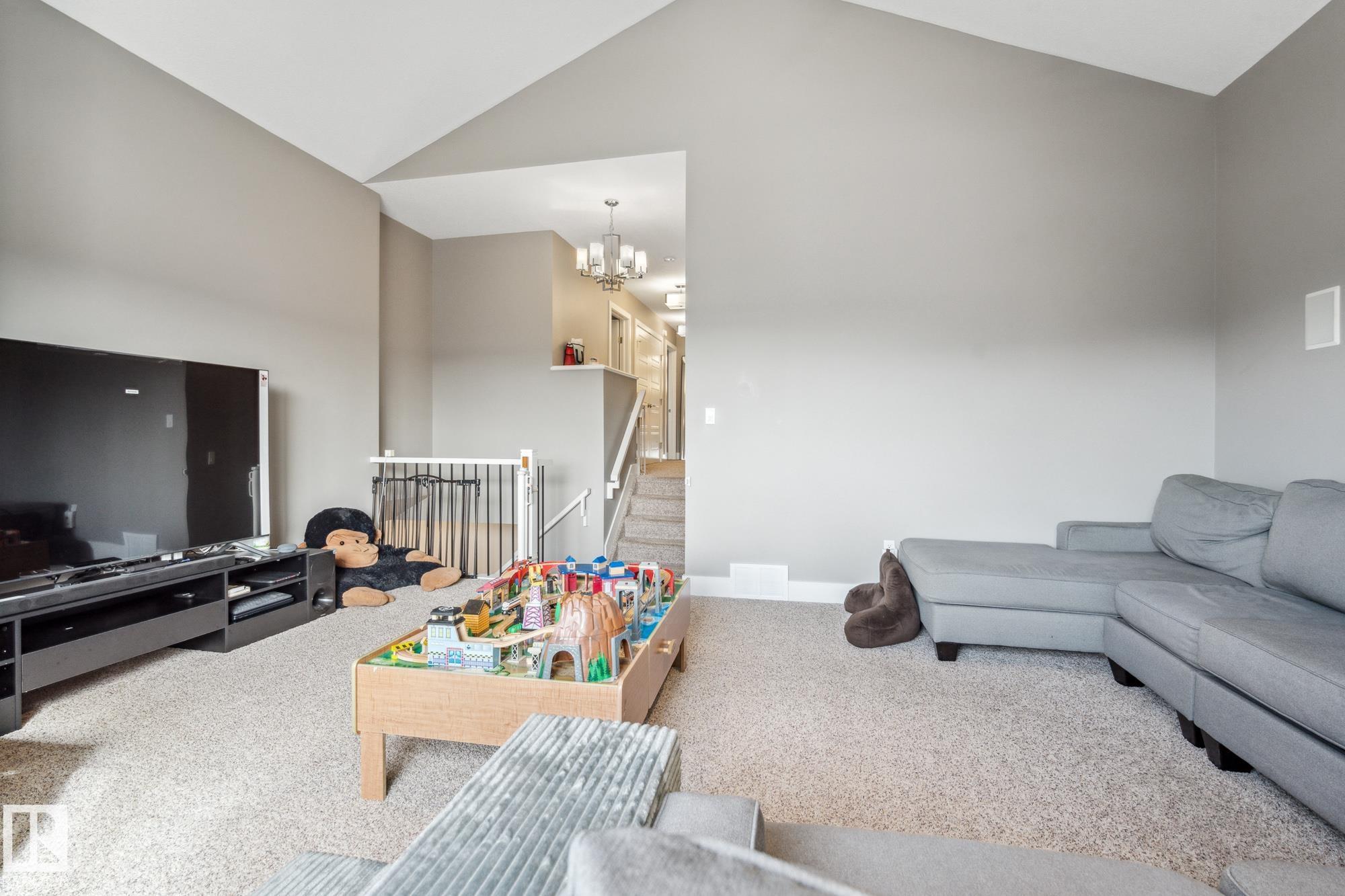 Photo 19 at 2135 Glenridding Way SW, Glenridding Heights, Edmonton