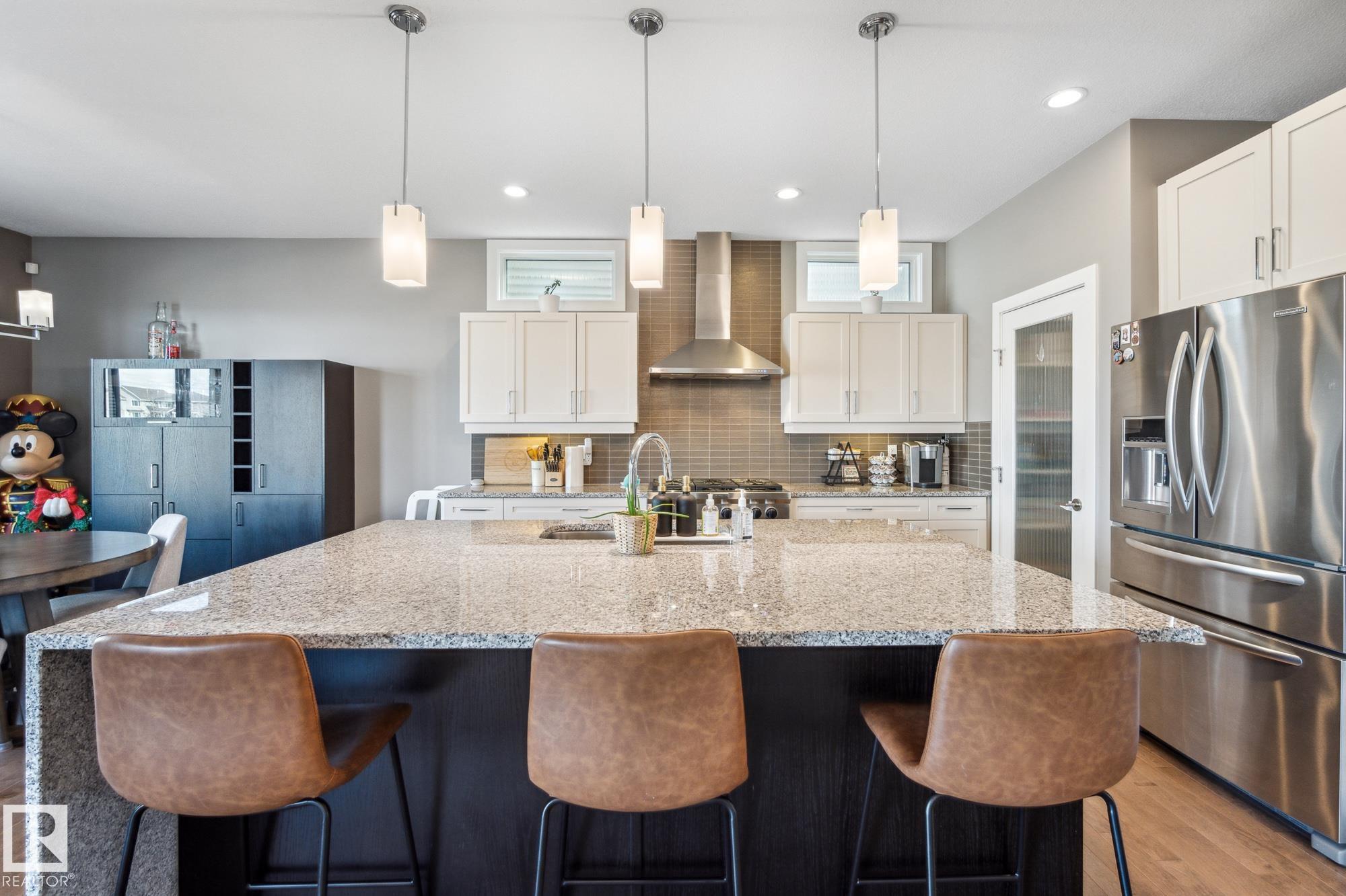 Photo 3 at 2135 Glenridding Way SW, Glenridding Heights, Edmonton