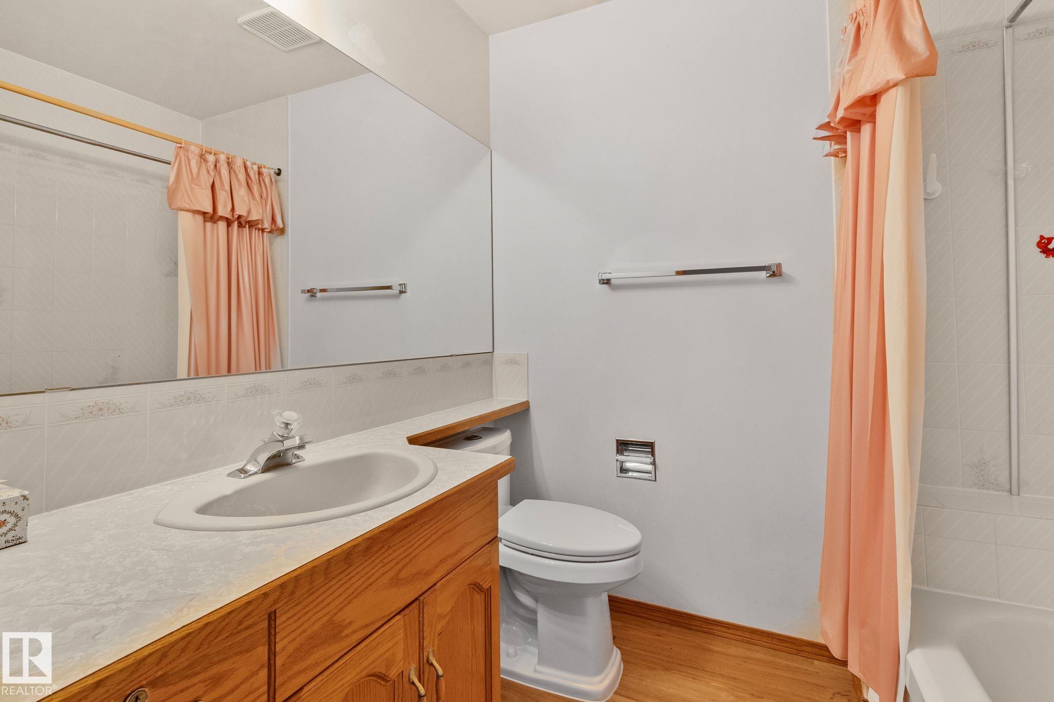 Photo 20 at 17620 91 Avenue NW, Summerlea, Edmonton