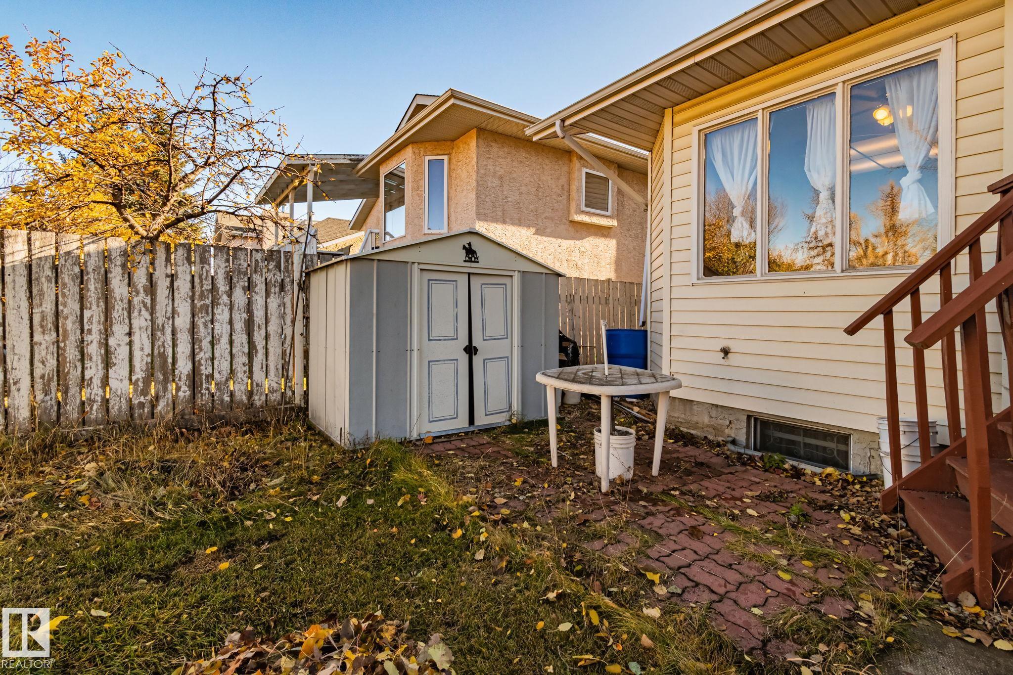 Photo 22 at 17620 91 Avenue NW, Summerlea, Edmonton
