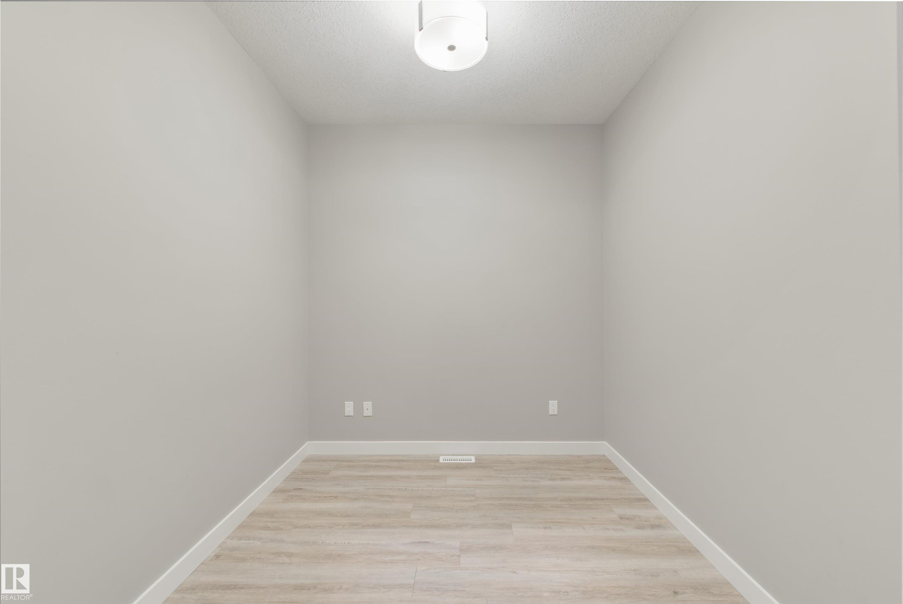 Photo 17 at 5410 110 Street NW, Pleasantview, Edmonton