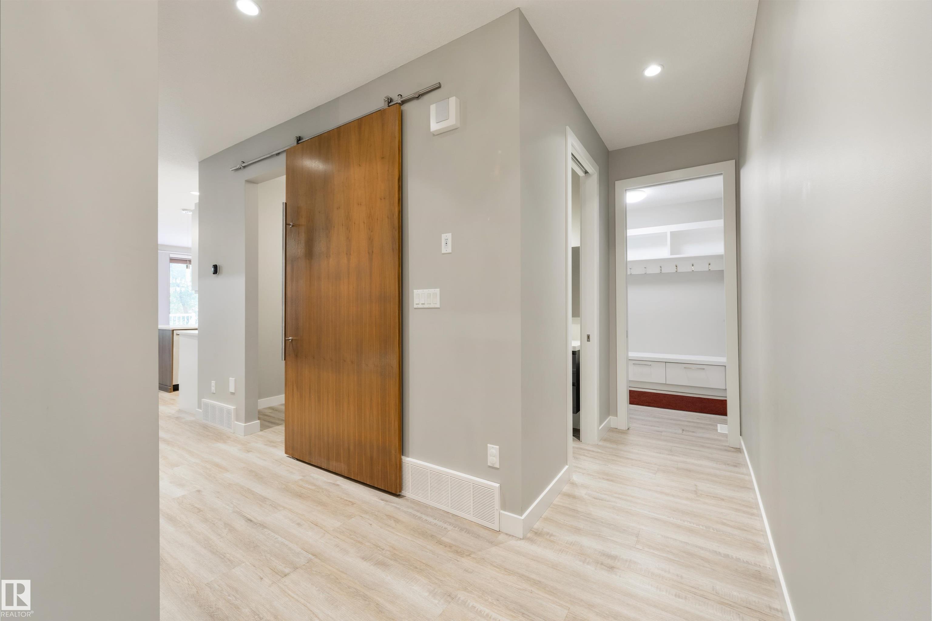 Photo 6 at 5410 110 Street NW, Pleasantview, Edmonton