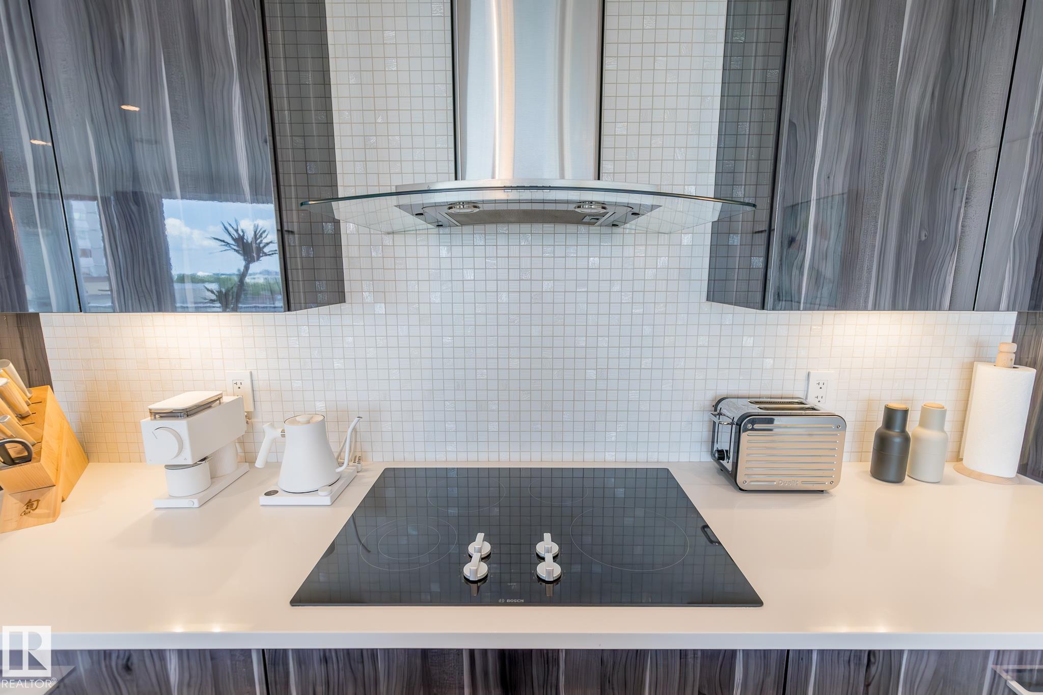 Photo 7 at 601 - 11969 Jasper Avenue NW, Wîhkwêntôwin, Edmonton