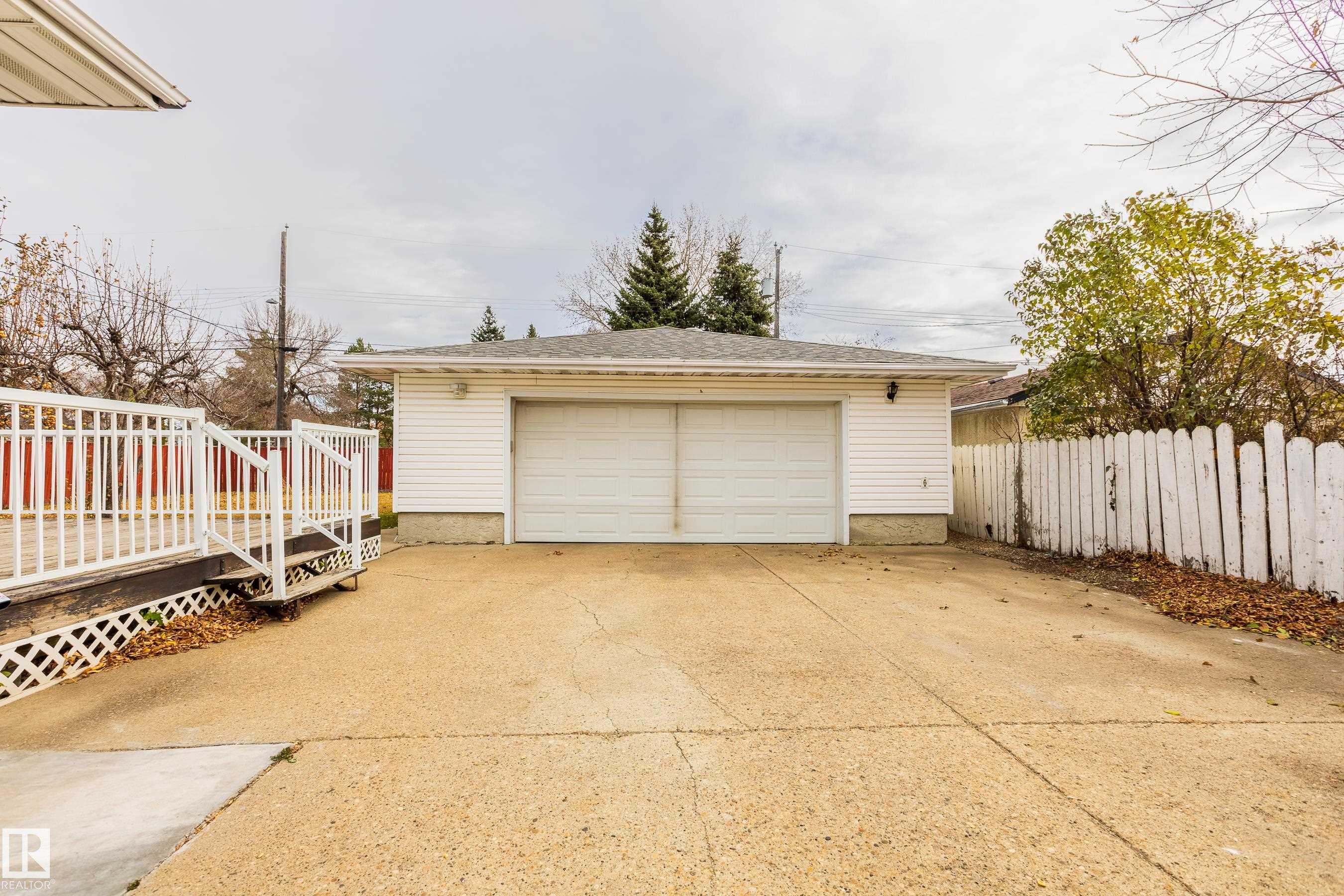 Photo 32 at 11921 36 Street NW, Beacon Heights, Edmonton