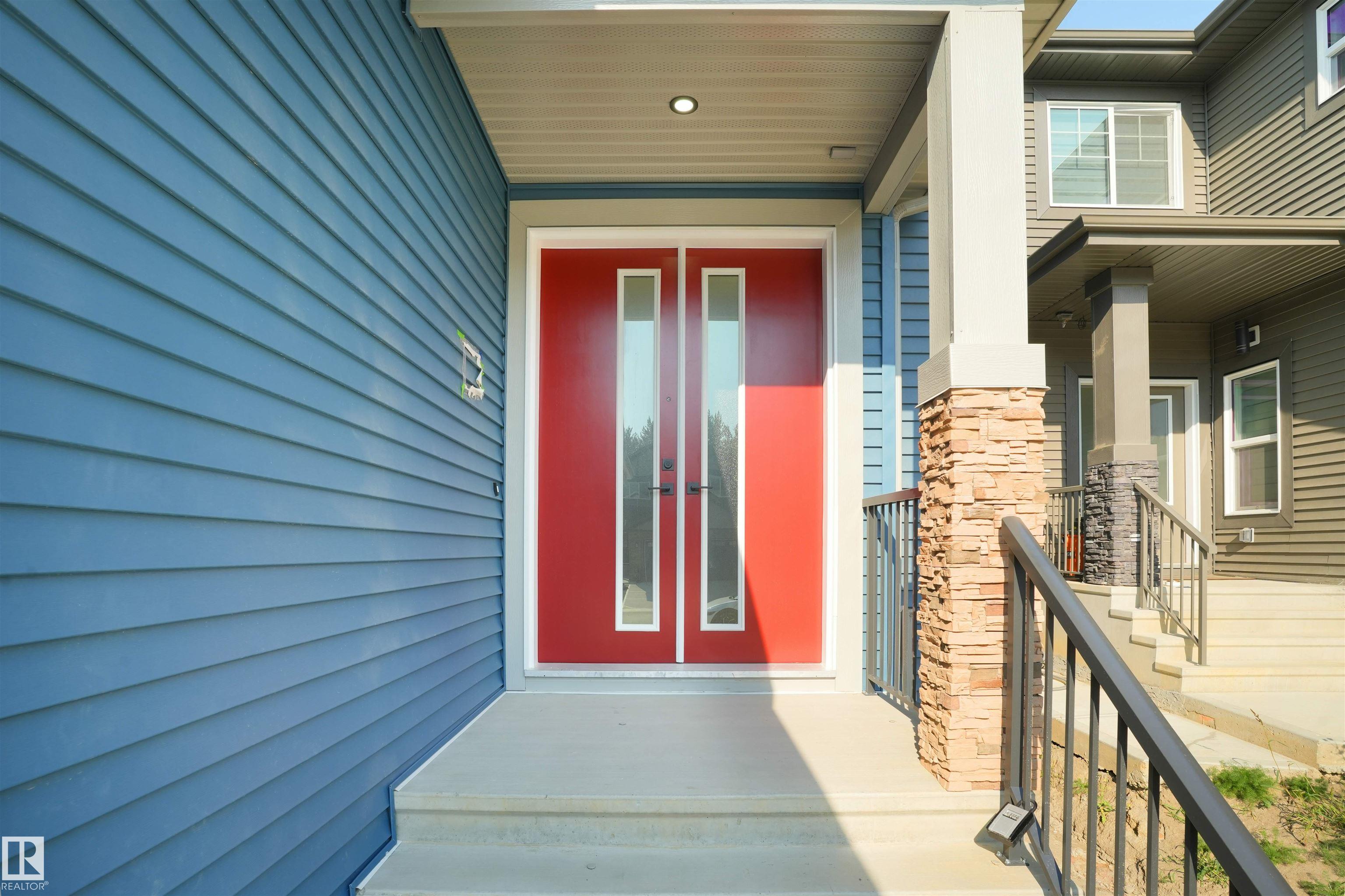 Photo 5 at 1160 Gyrfalcon Crescent NW, Hawks Ridge, Edmonton