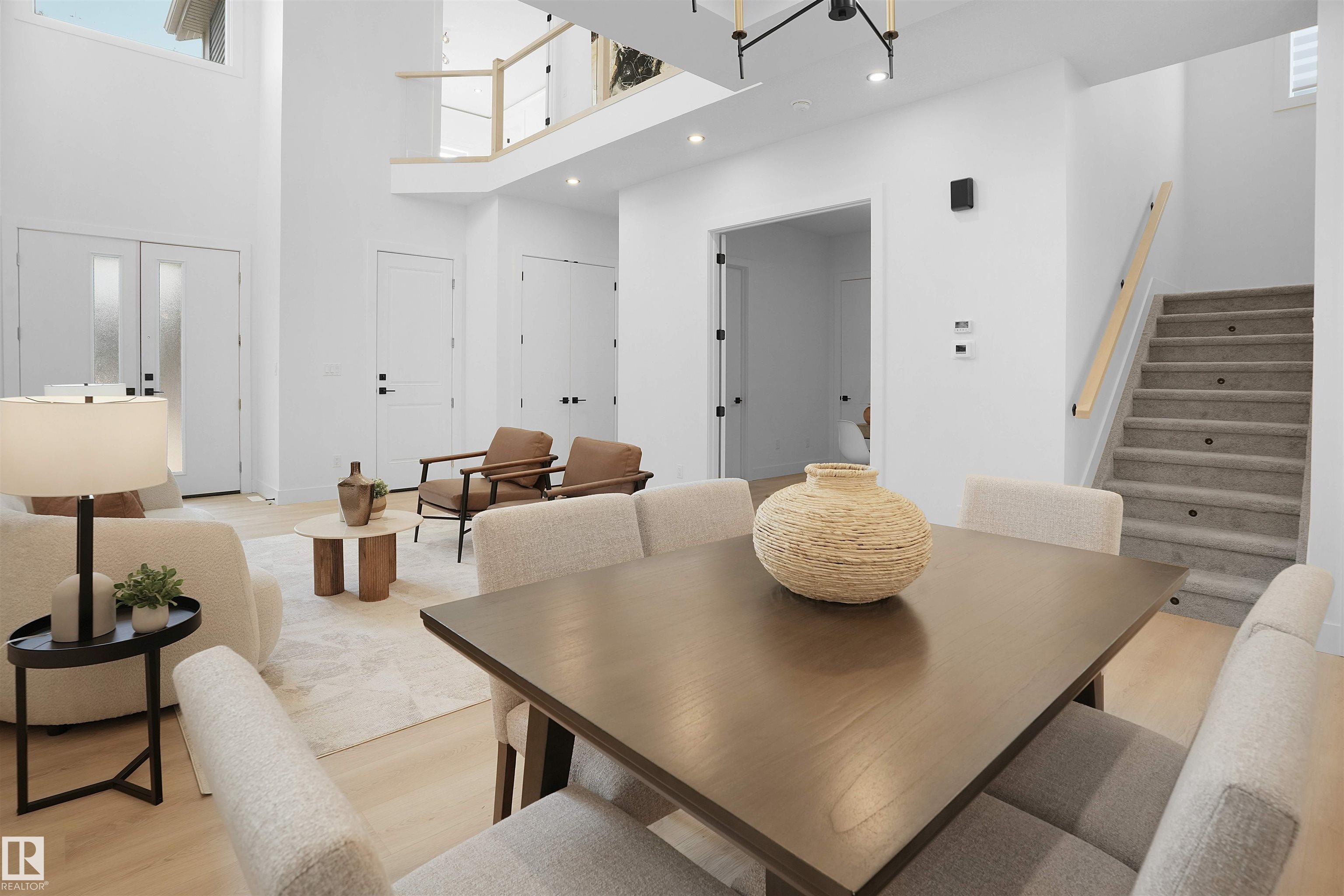 Photo 10 at 1160 Gyrfalcon Crescent NW, Hawks Ridge, Edmonton