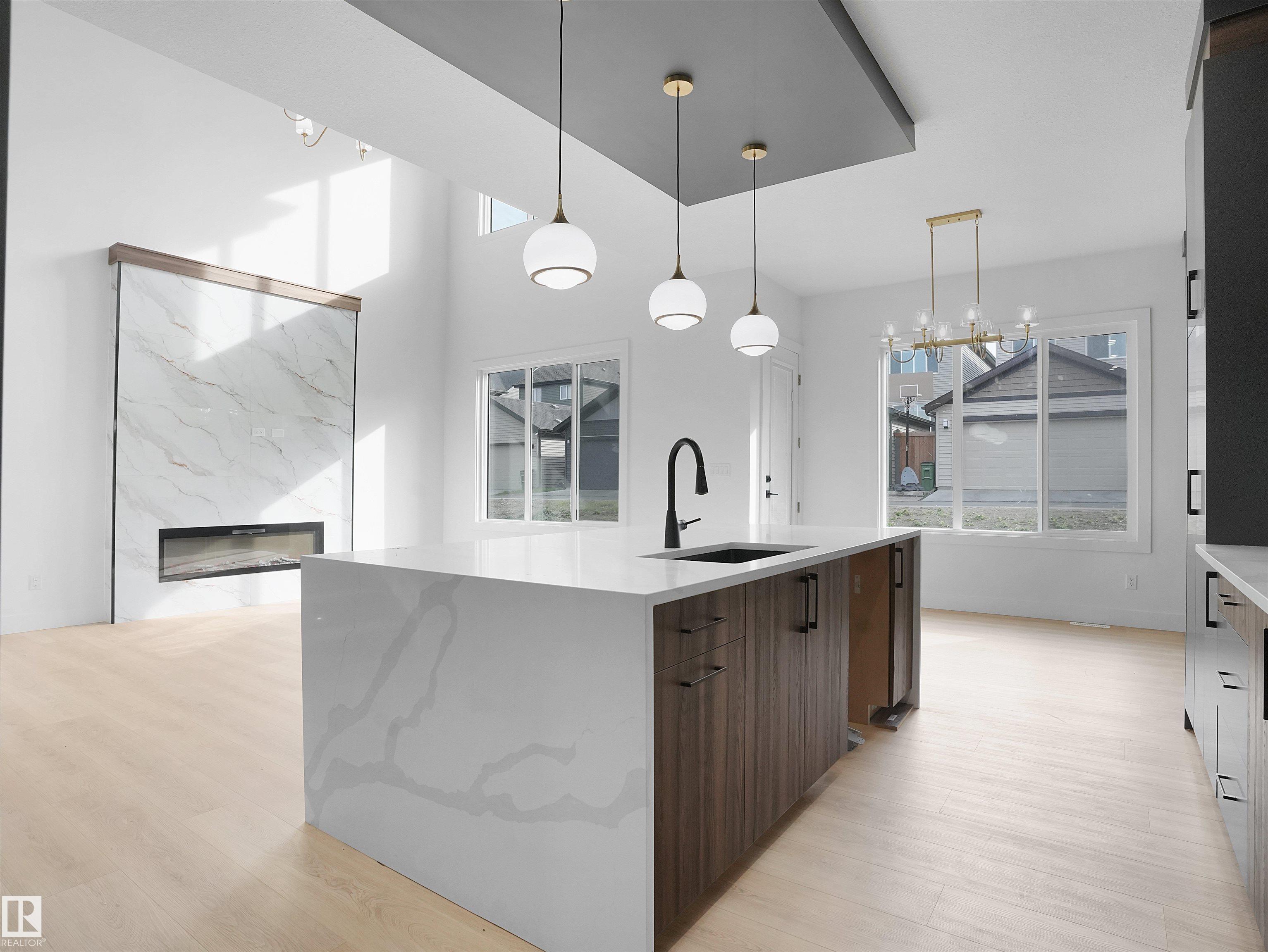 Photo 18 at 1113 Gyrfalcon Crescent NW, Hawks Ridge, Edmonton