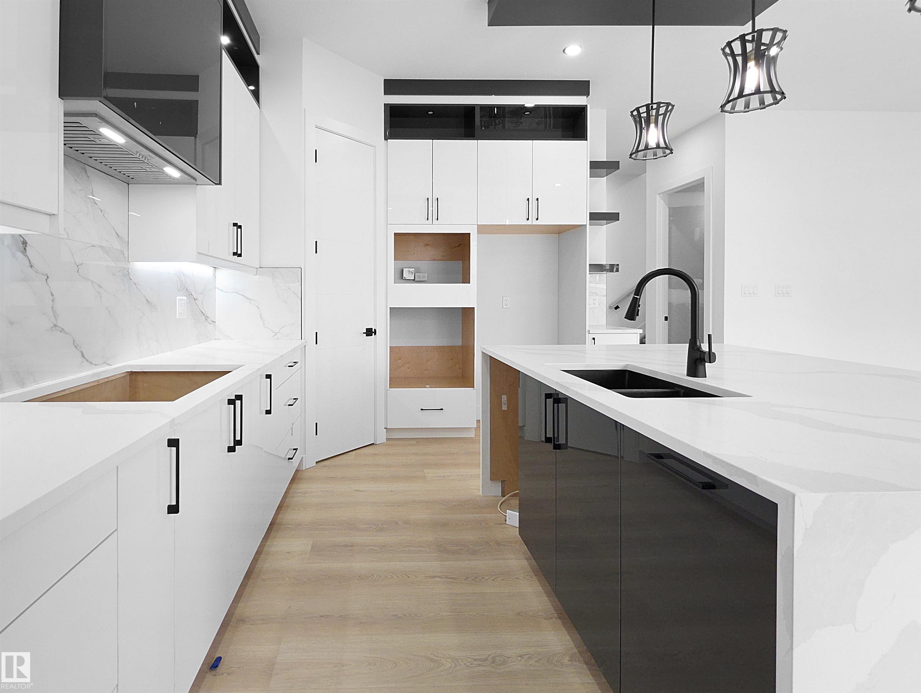 Photo 24 at 1107 Gyrfalcon Crescent NW, Hawks Ridge, Edmonton