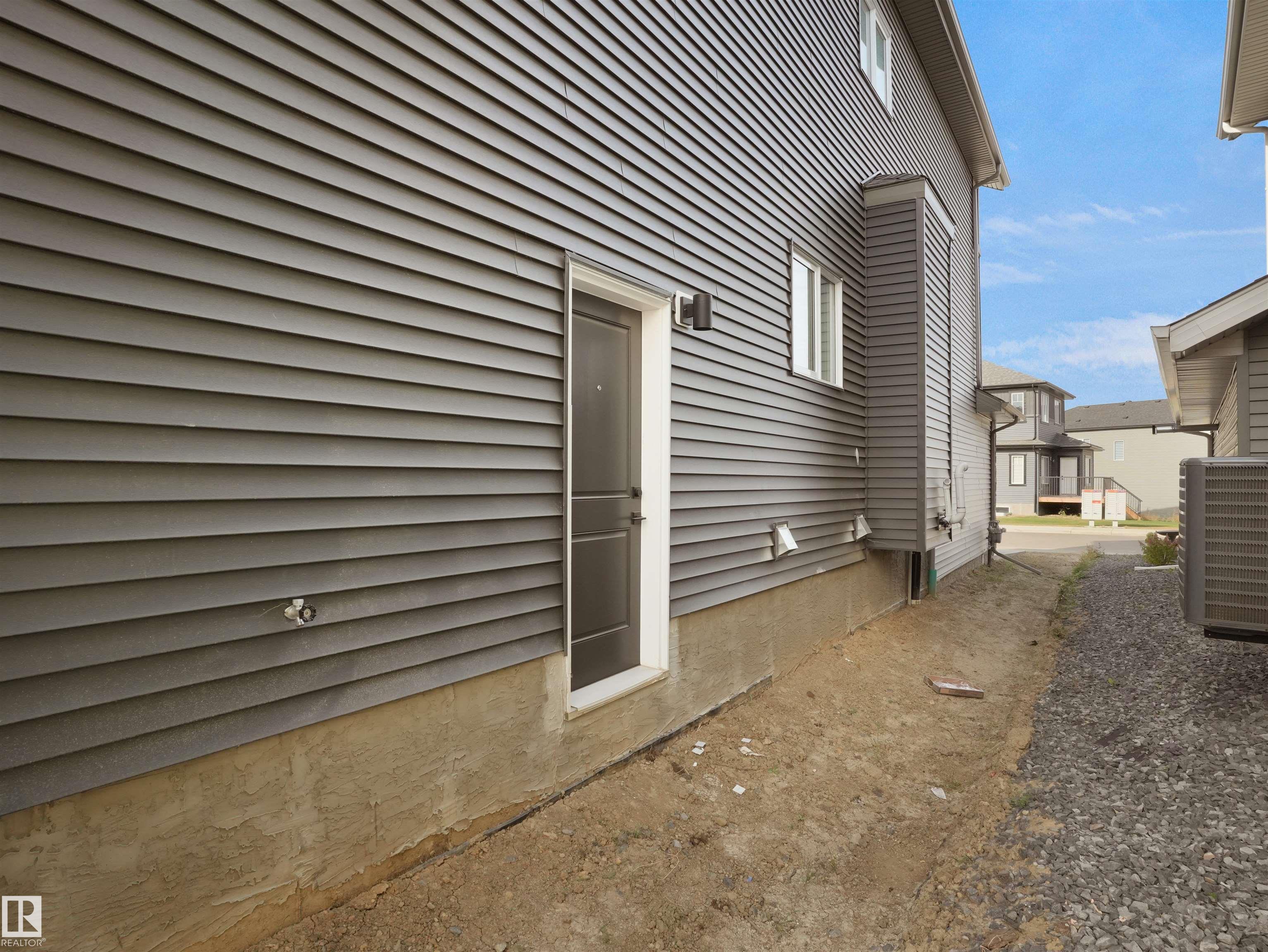 Photo 60 at 1107 Gyrfalcon Crescent NW, Hawks Ridge, Edmonton