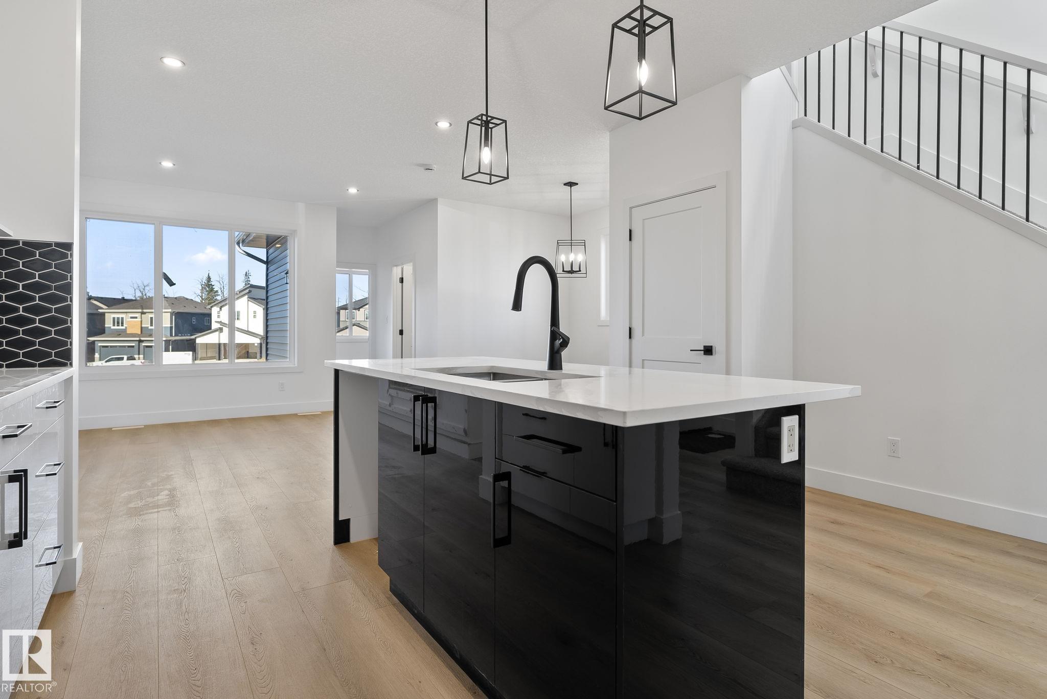 Photo 3 at 326 32 Avenue NW, Maple Crest, Edmonton