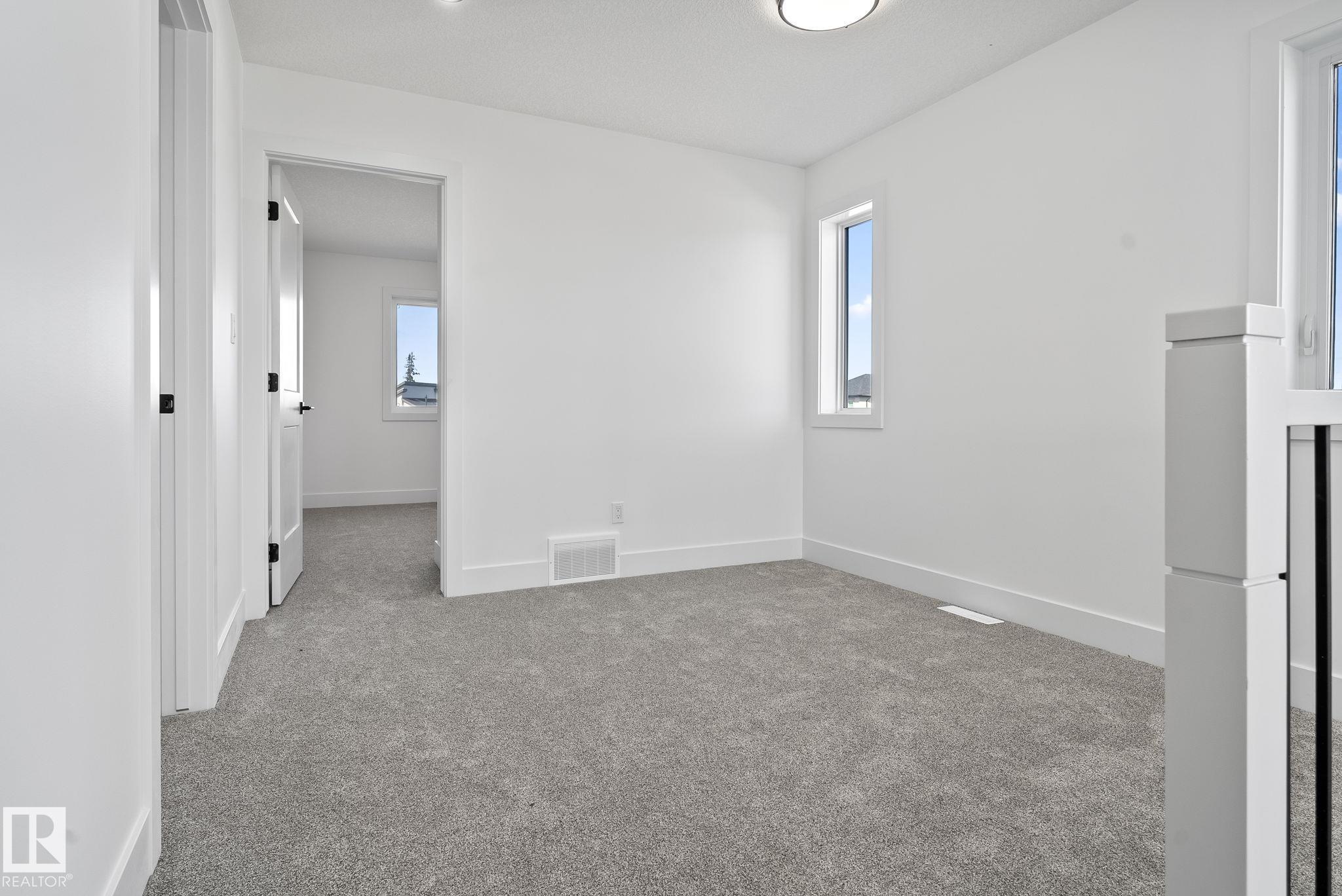 Photo 24 at 326 32 Avenue NW, Maple Crest, Edmonton